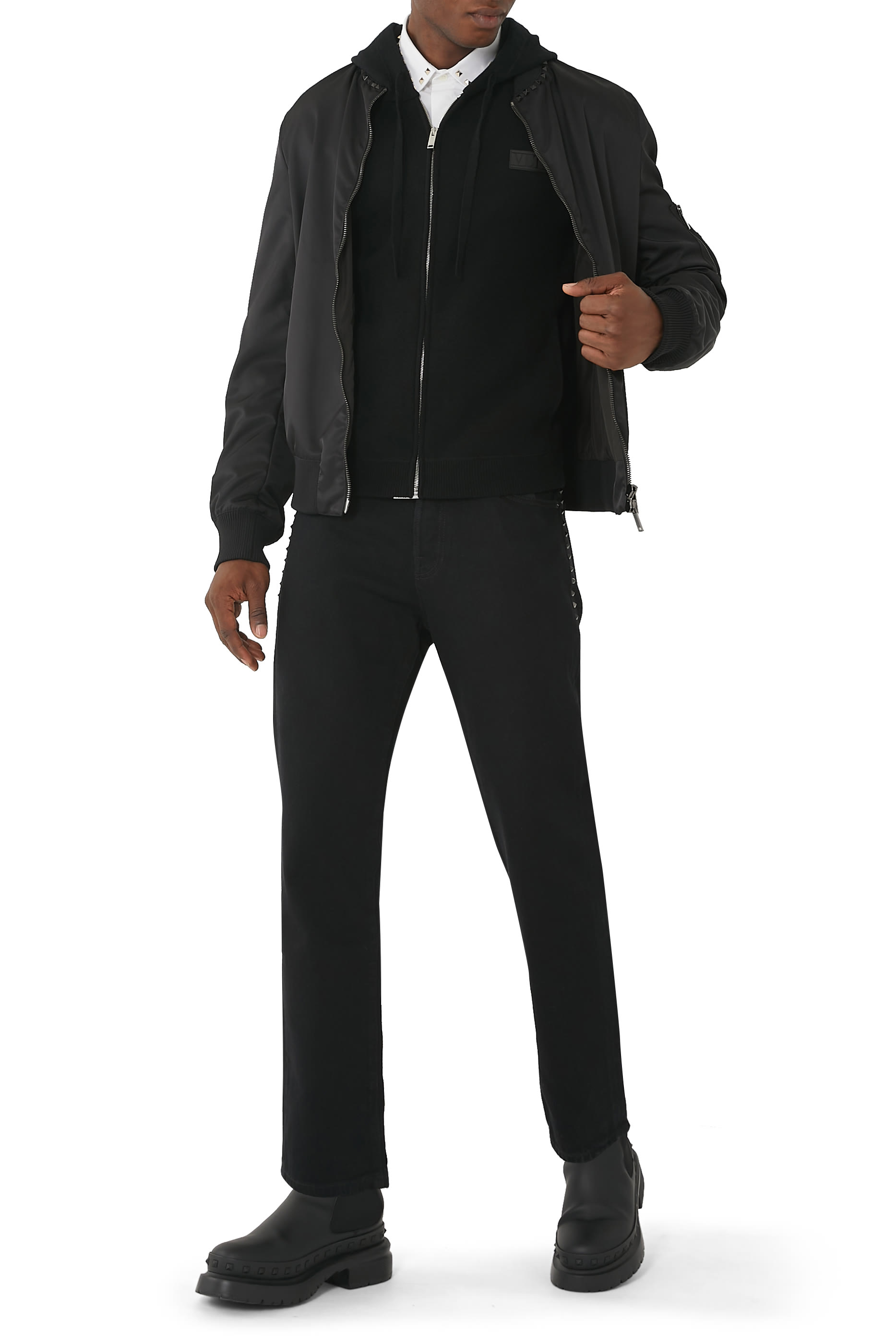 سويت شيرت برقعة شعار الماركة وبسحاب