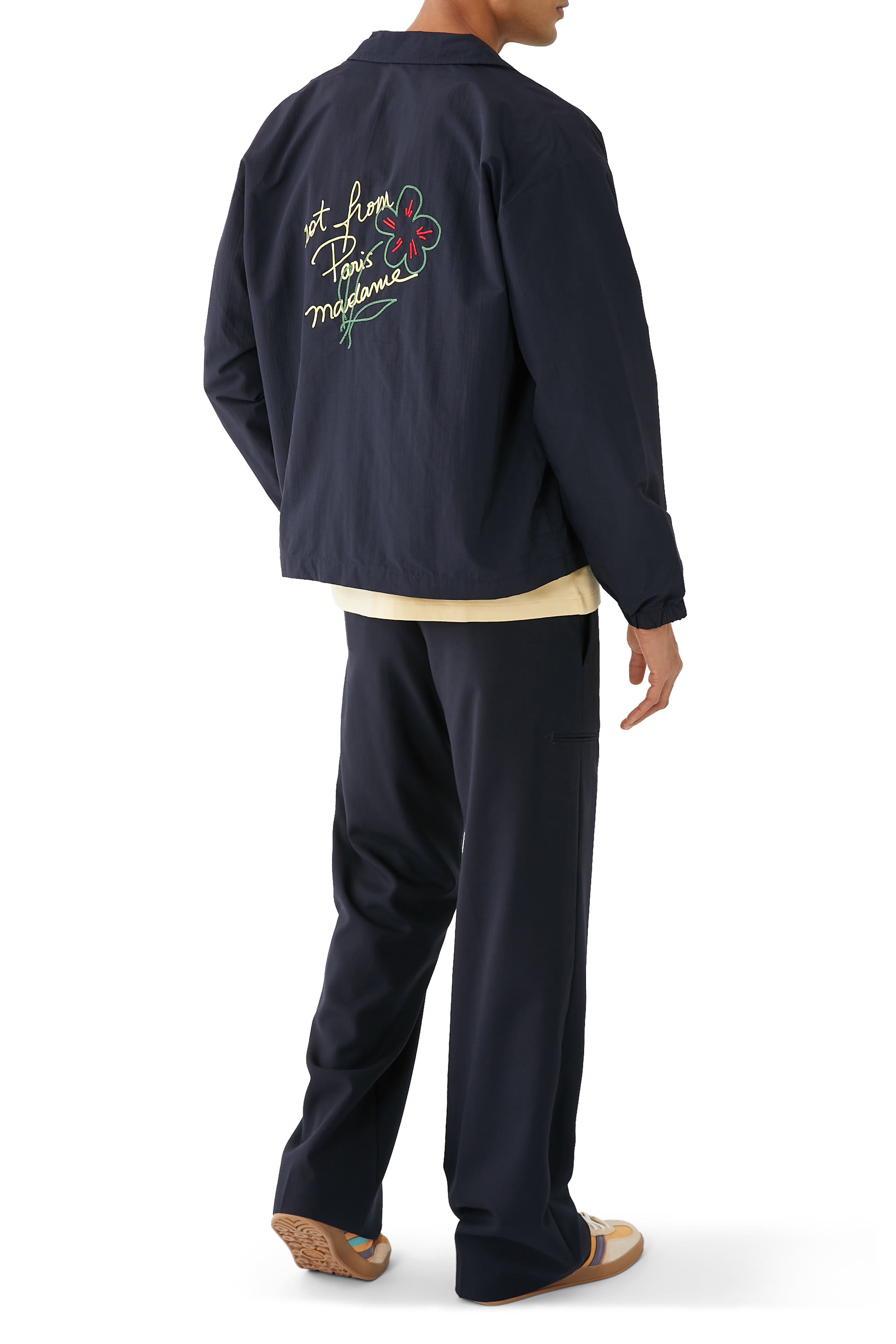 جاكيت بعبارة نصية