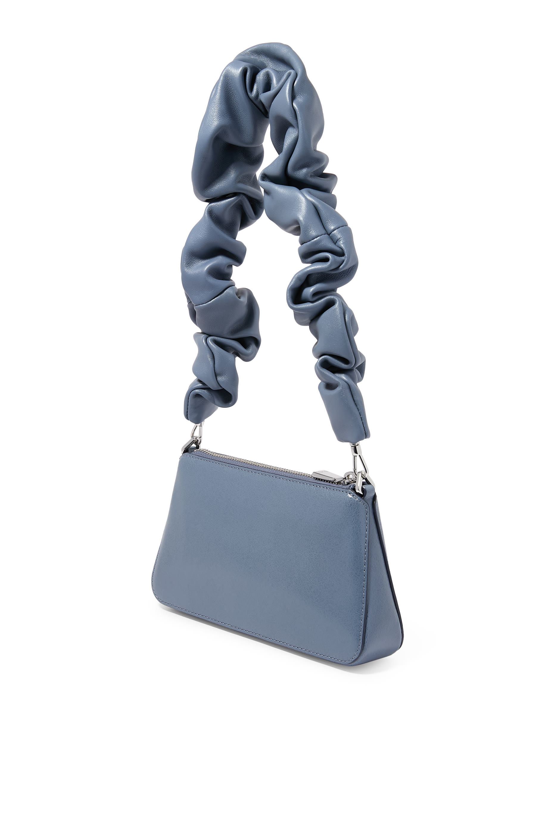 حقيبة بشعار الماركة جلد