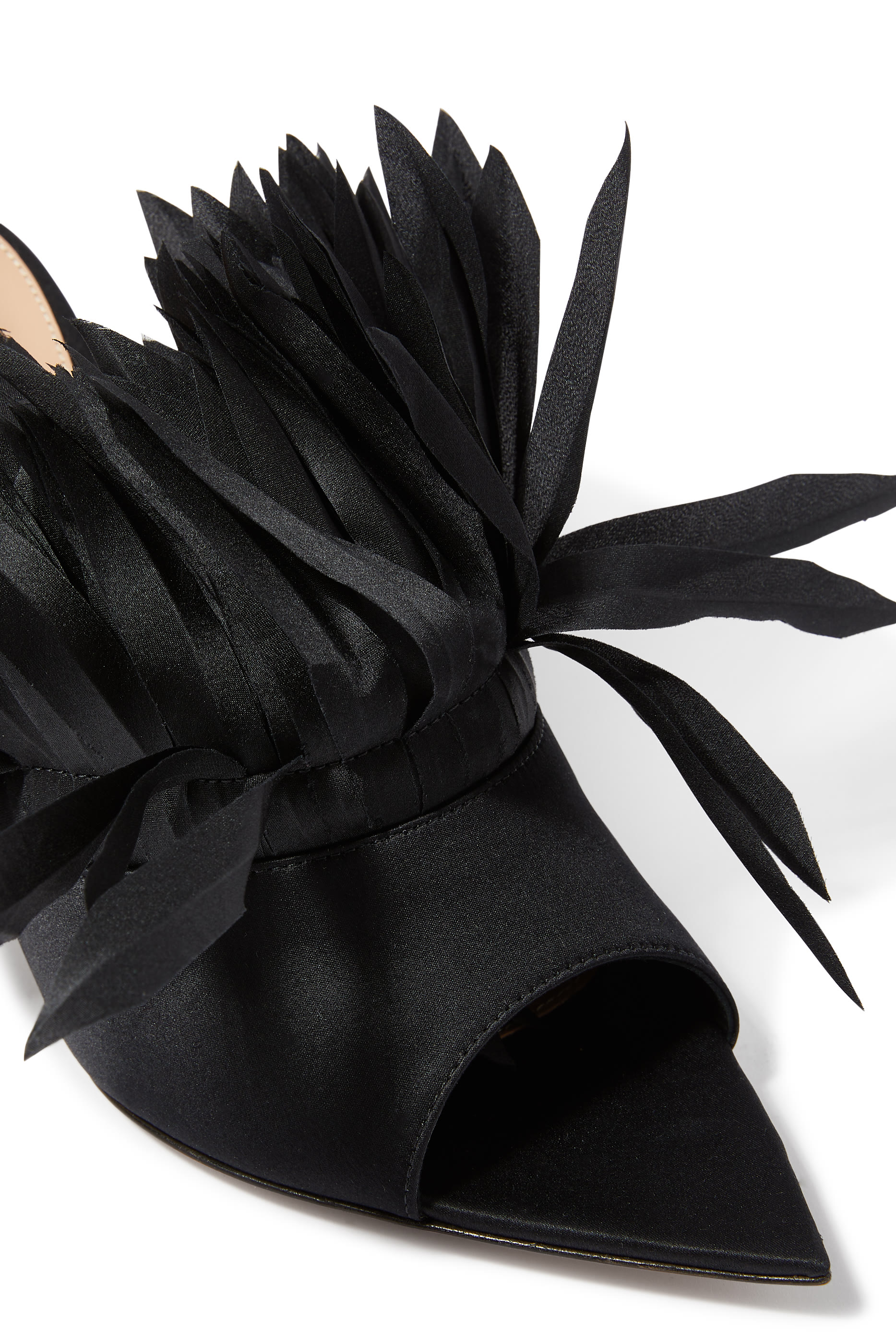 حذاء دانياه  85 مزين بتفاصيل زهرة شمواه