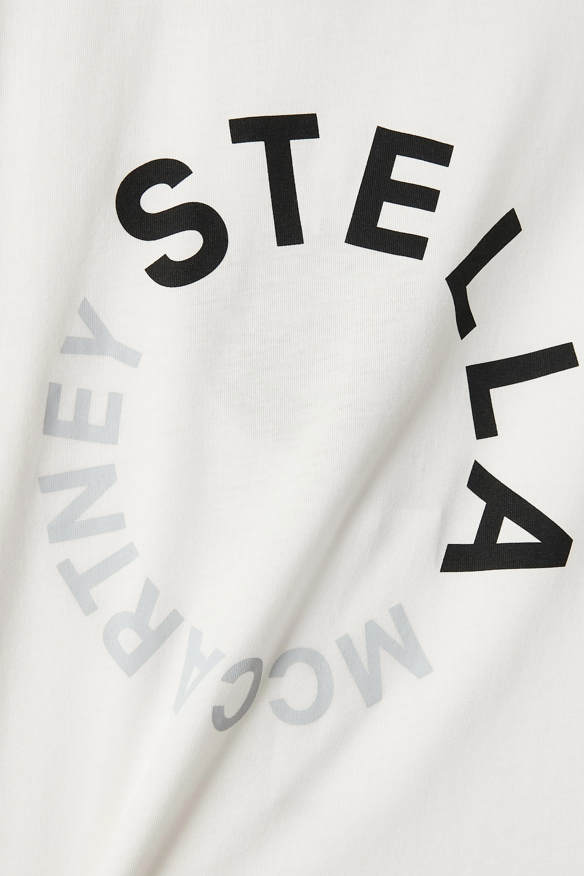 تيشيرت بنقشة شعار الماركة الغرافيكية للأطفال