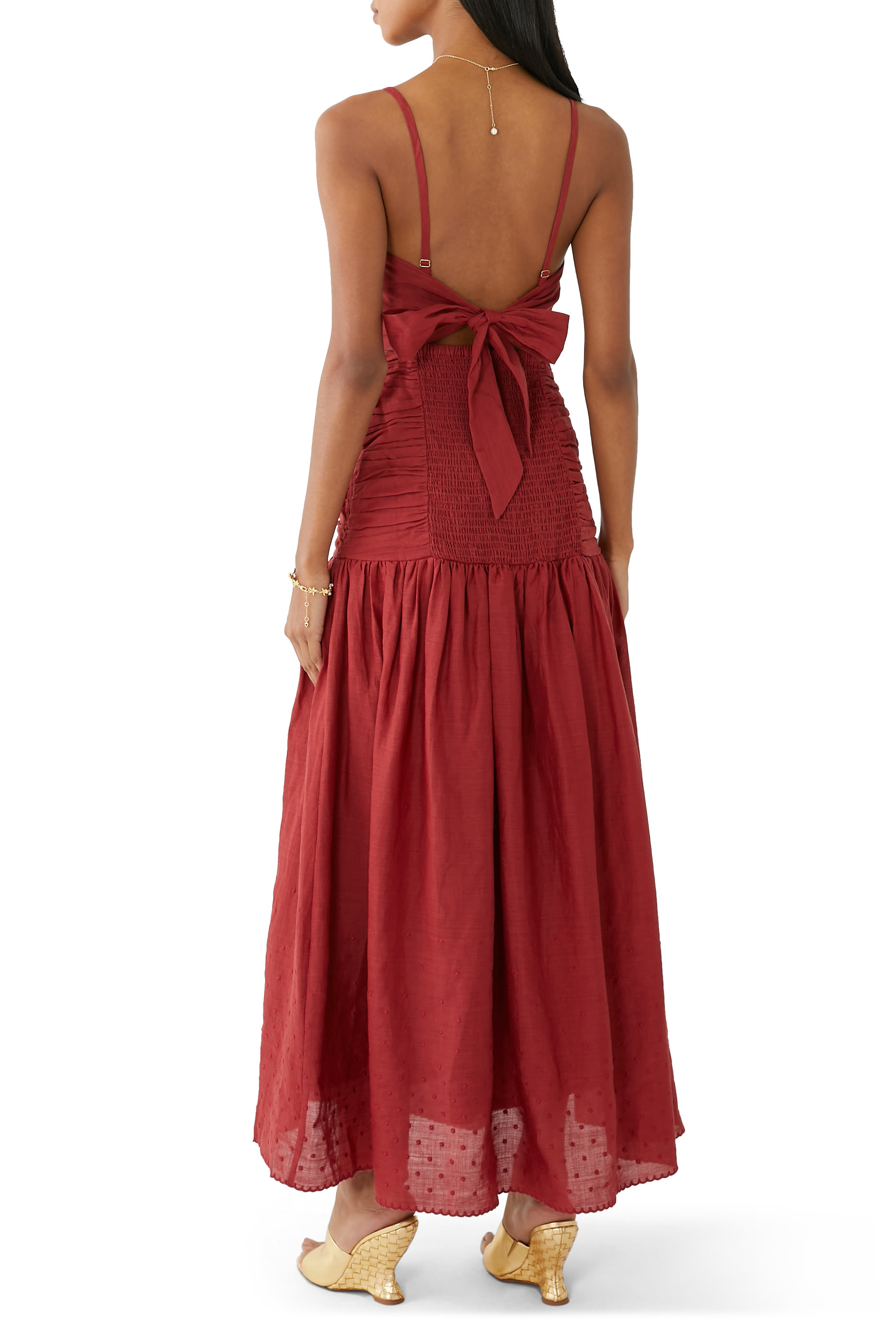 فستان أوريليا بياقة مربعة