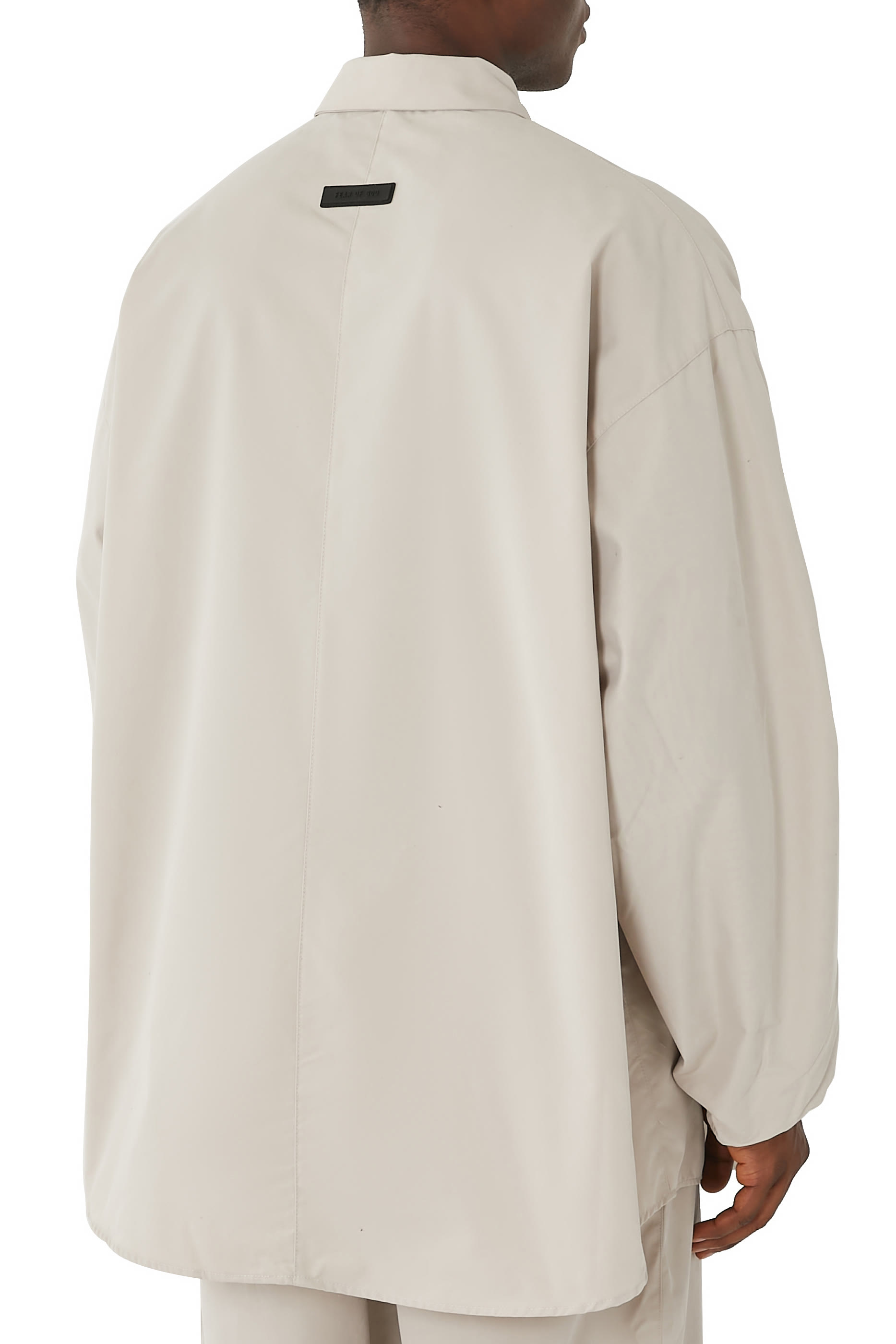 قميص بأزرار إغلاق