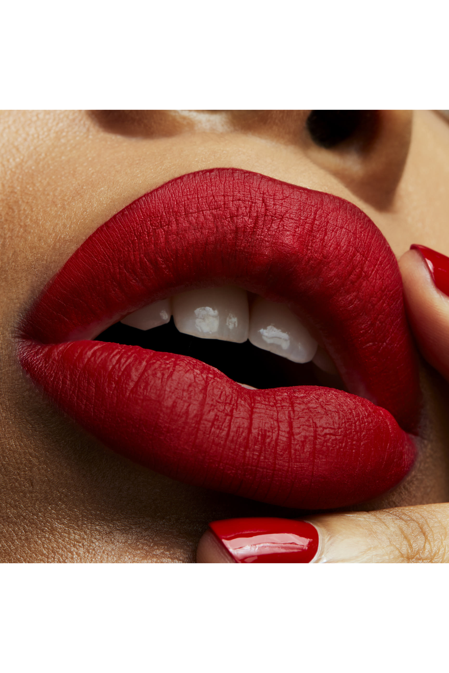 أحمر شفاه ريترو سائل غير لامع