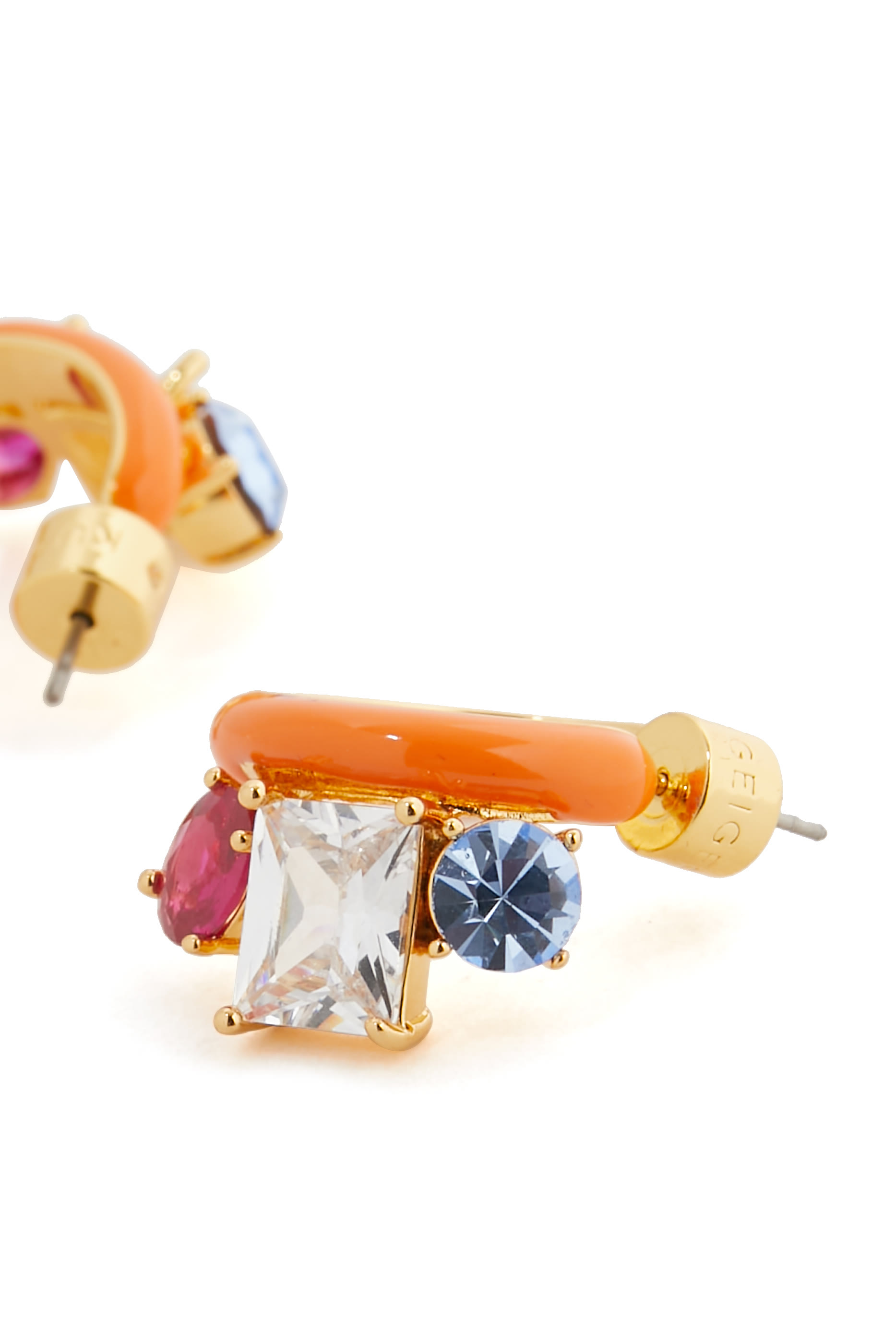 أقراط هاجي مزينة بالمينا