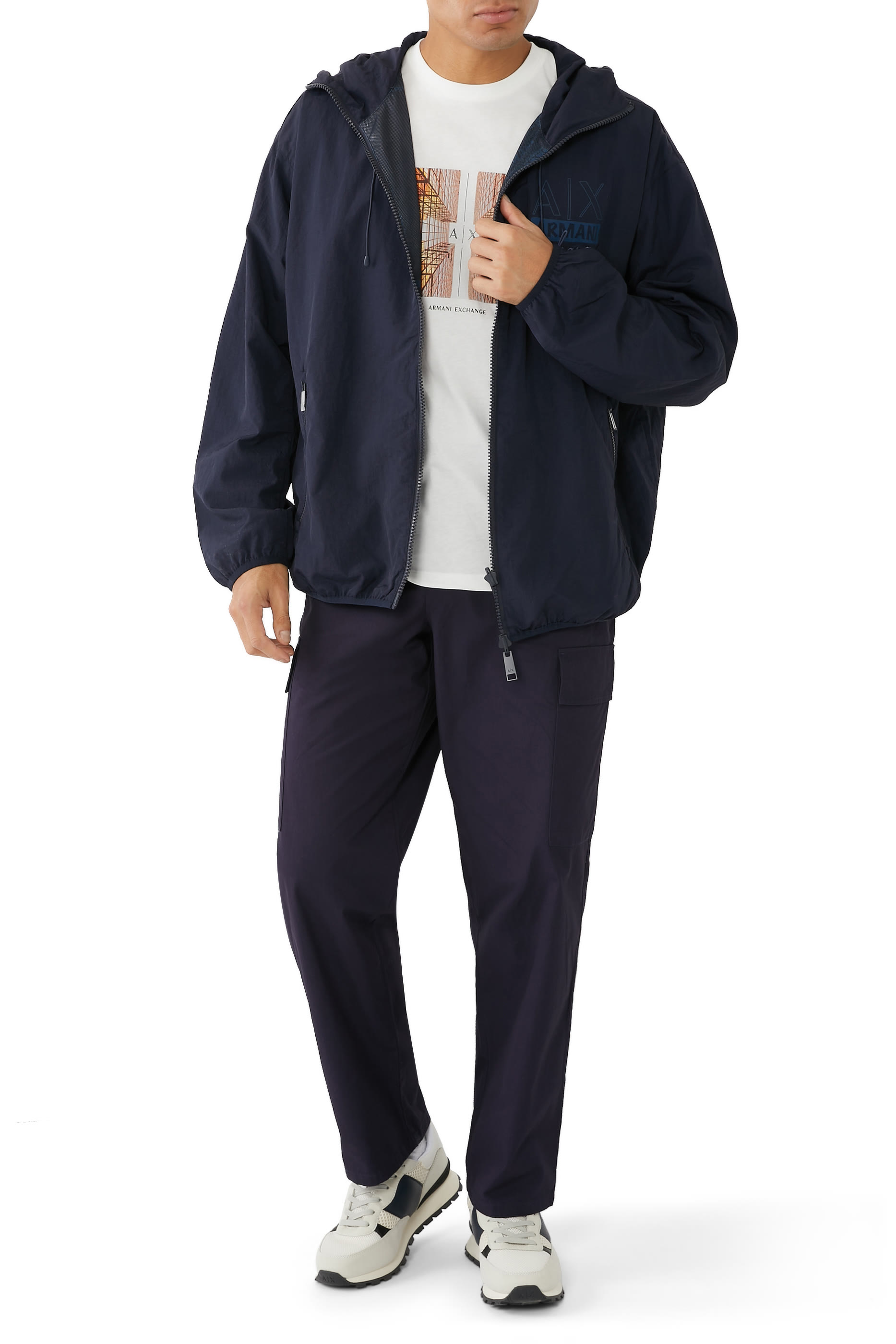 جاكيت ديجيتل ديزرت بتصميم وجهين وشعار الماركة