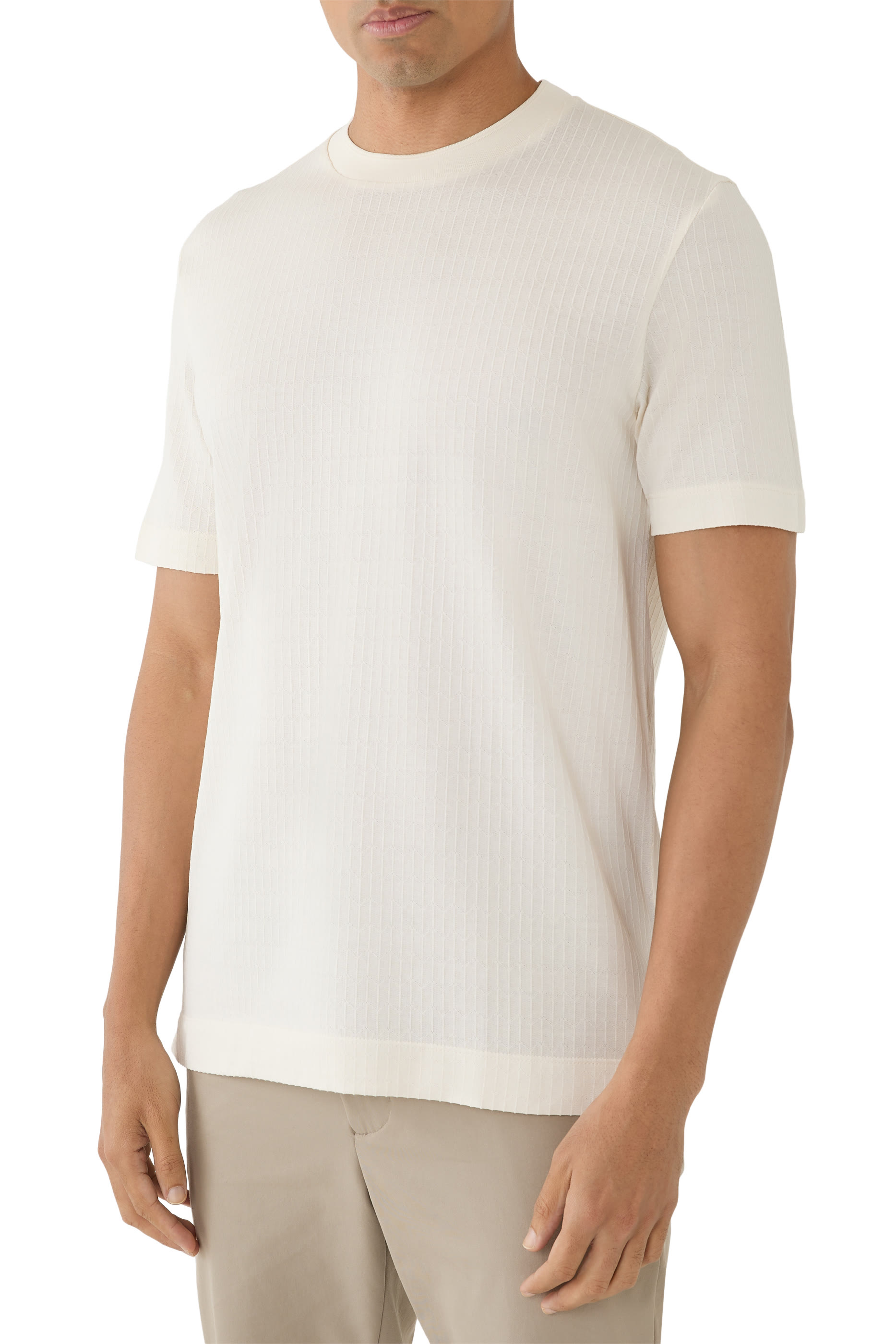 تيشيرت بنقشة هندسية جاكار