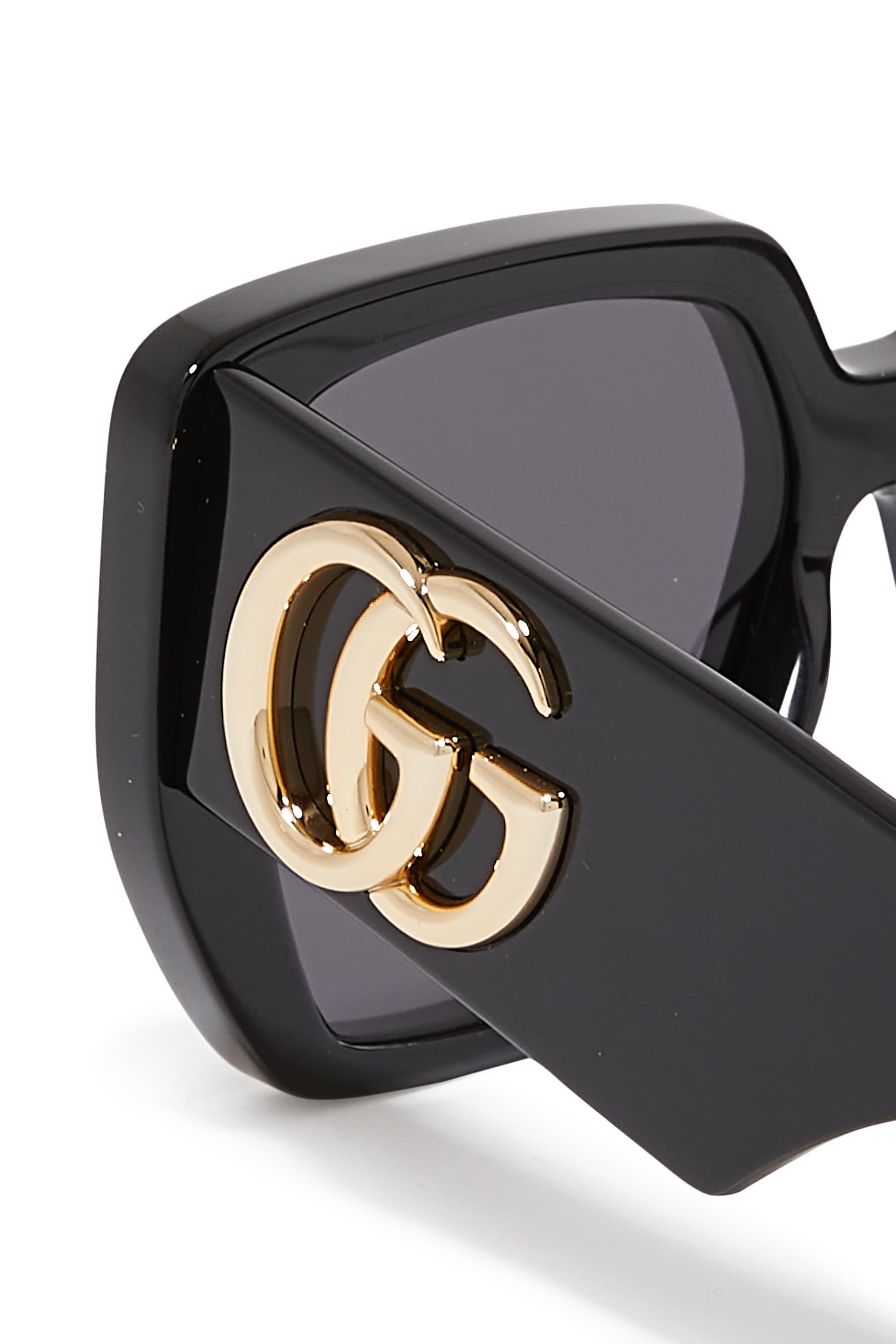 نظارة شمسية بإطار مستطيل