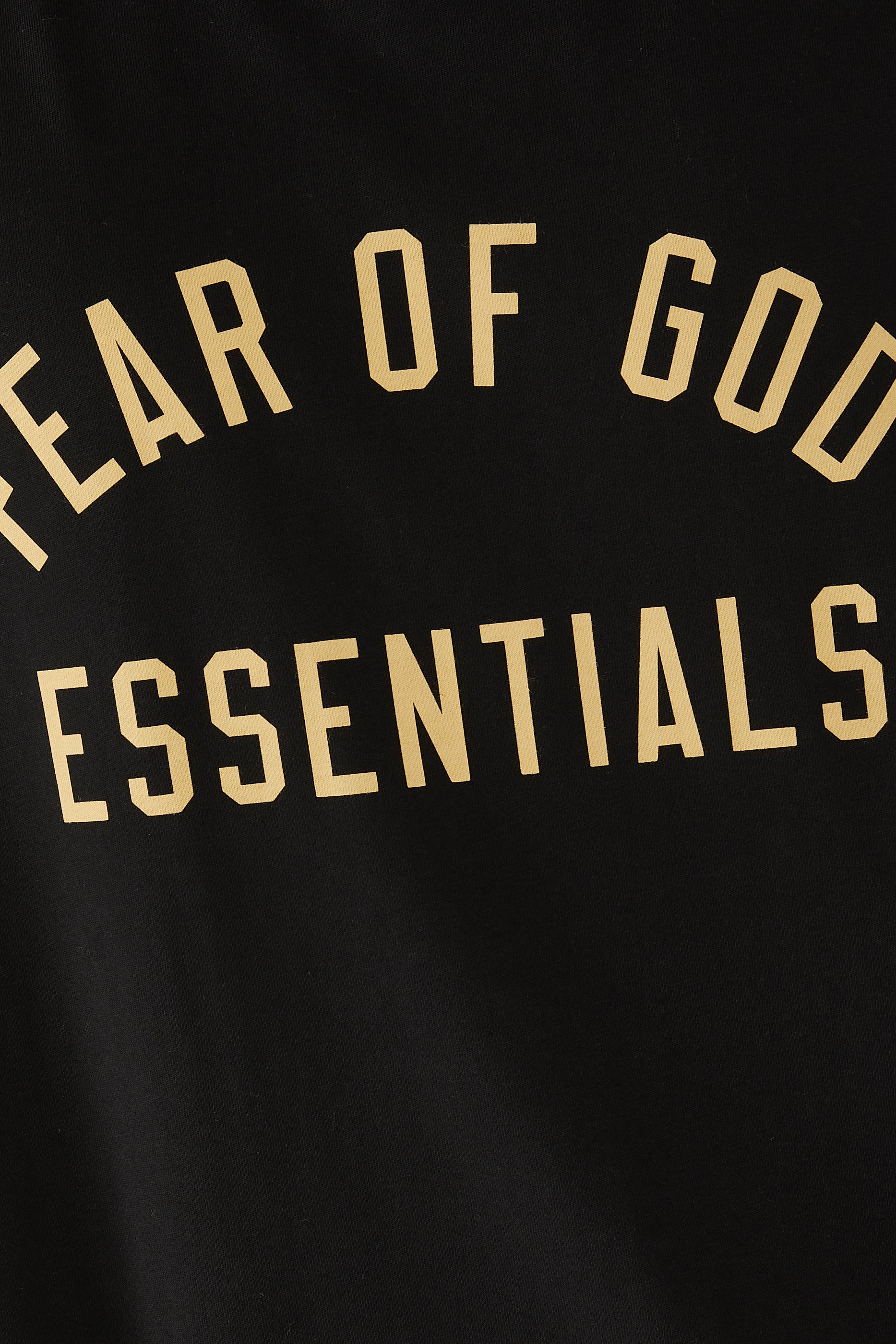 تيشيرت بياقة ضيقة جيرسيه