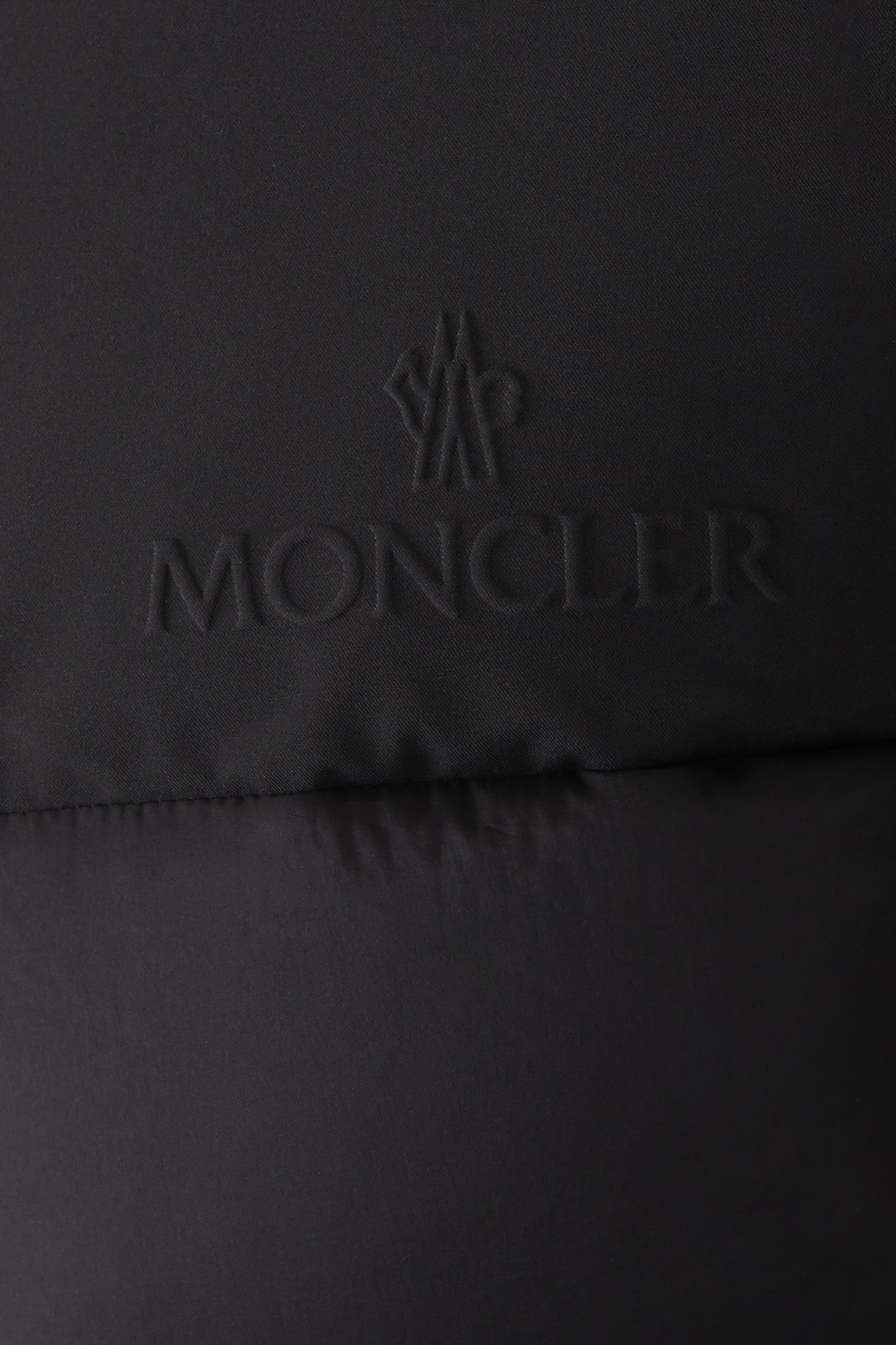 جاكيت فيومونت قصير مبطن بزغب بغطاء رأس