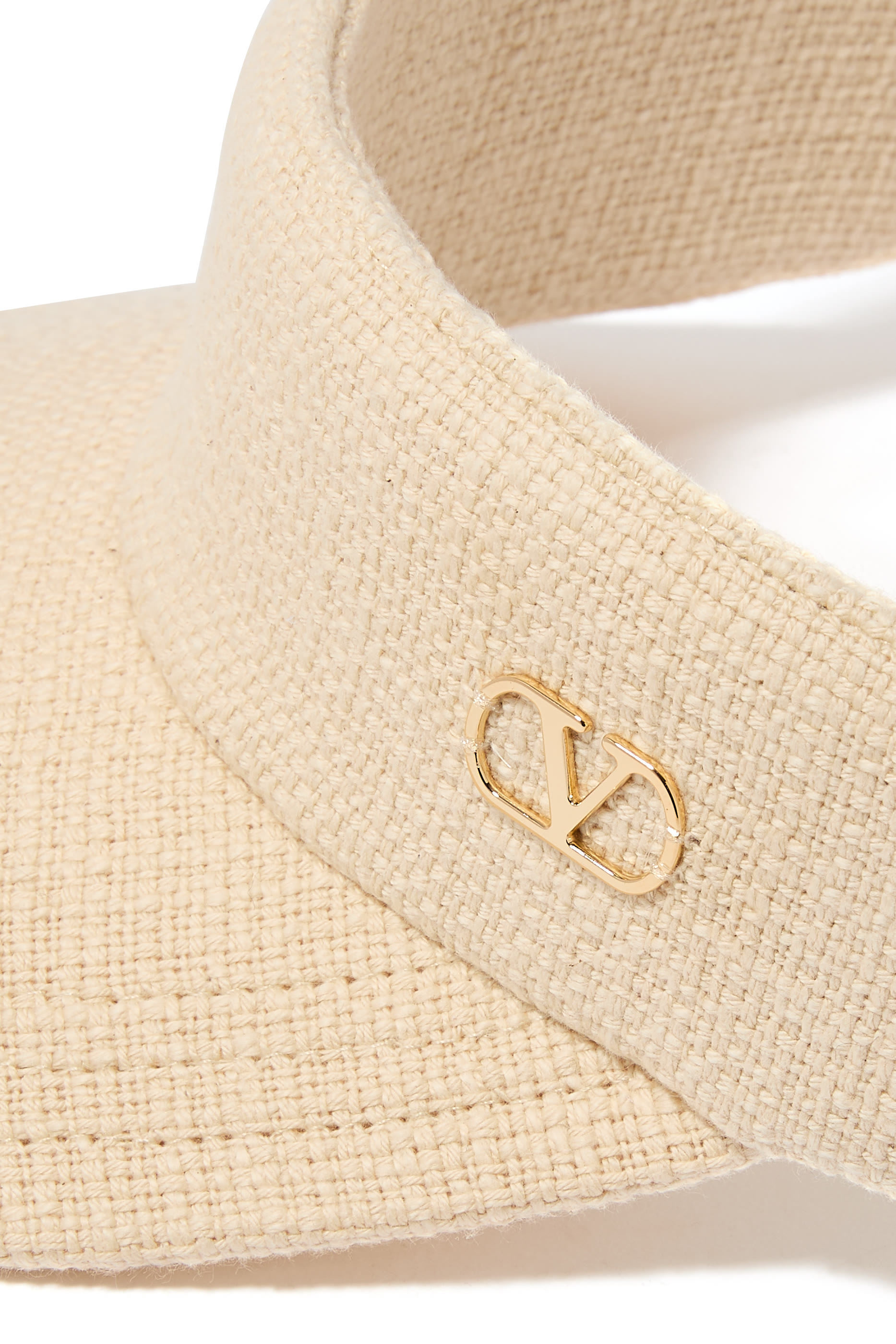 فايزر بشعار الماركة