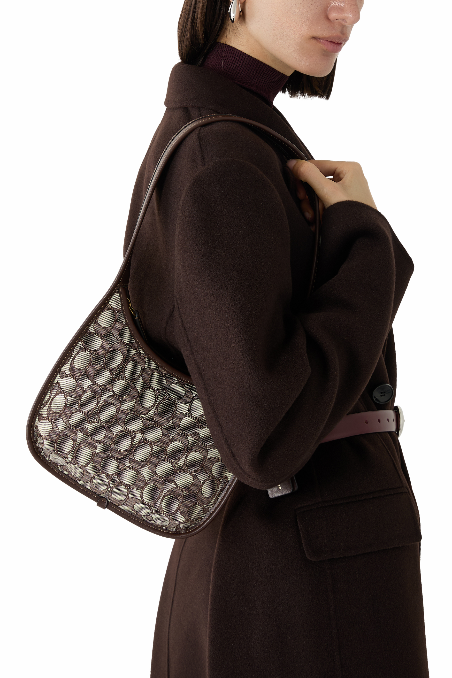 حقيبة بتصميم منحني بسحاب