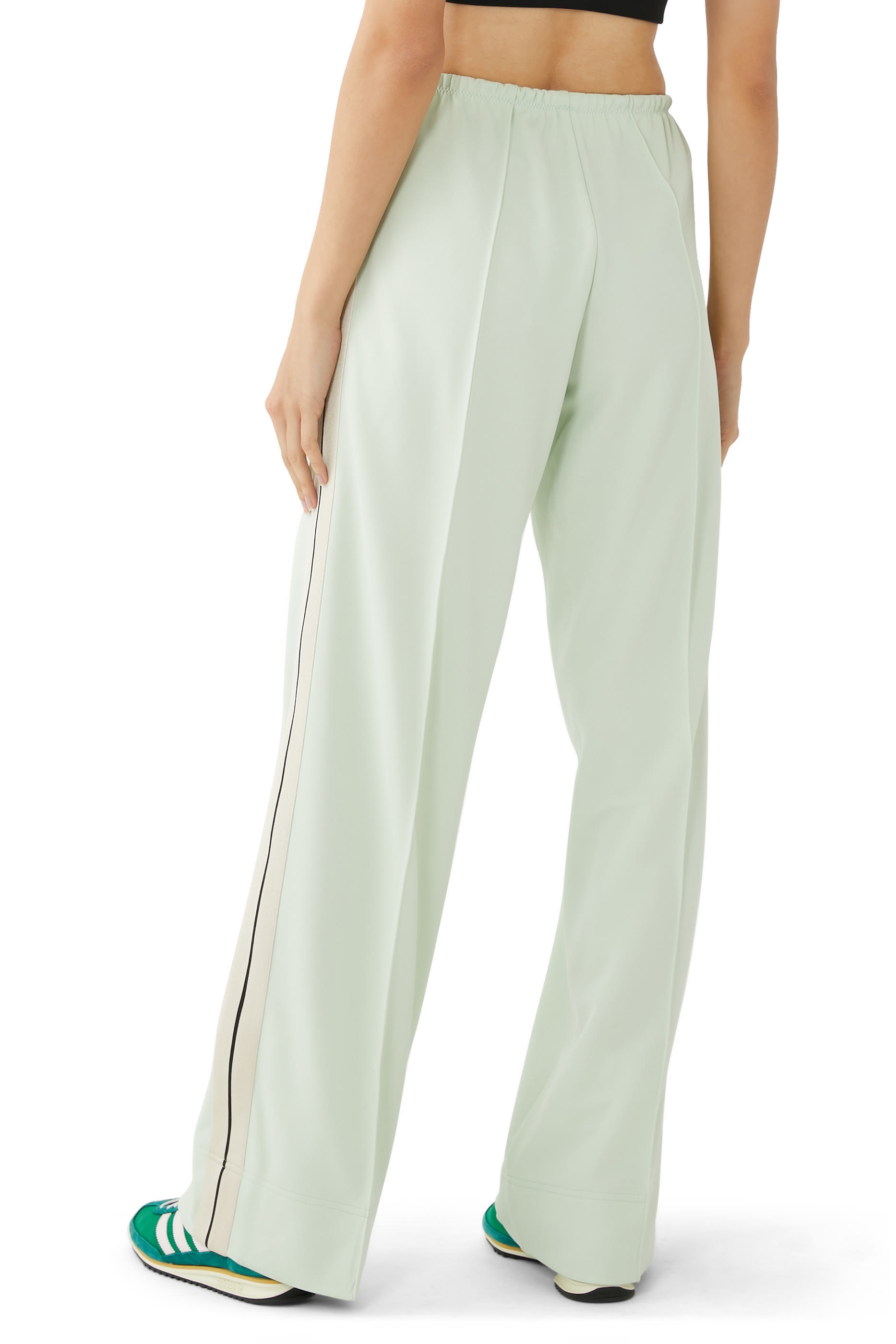 بنطال رياضي بشعار الماركة كلاسيكي