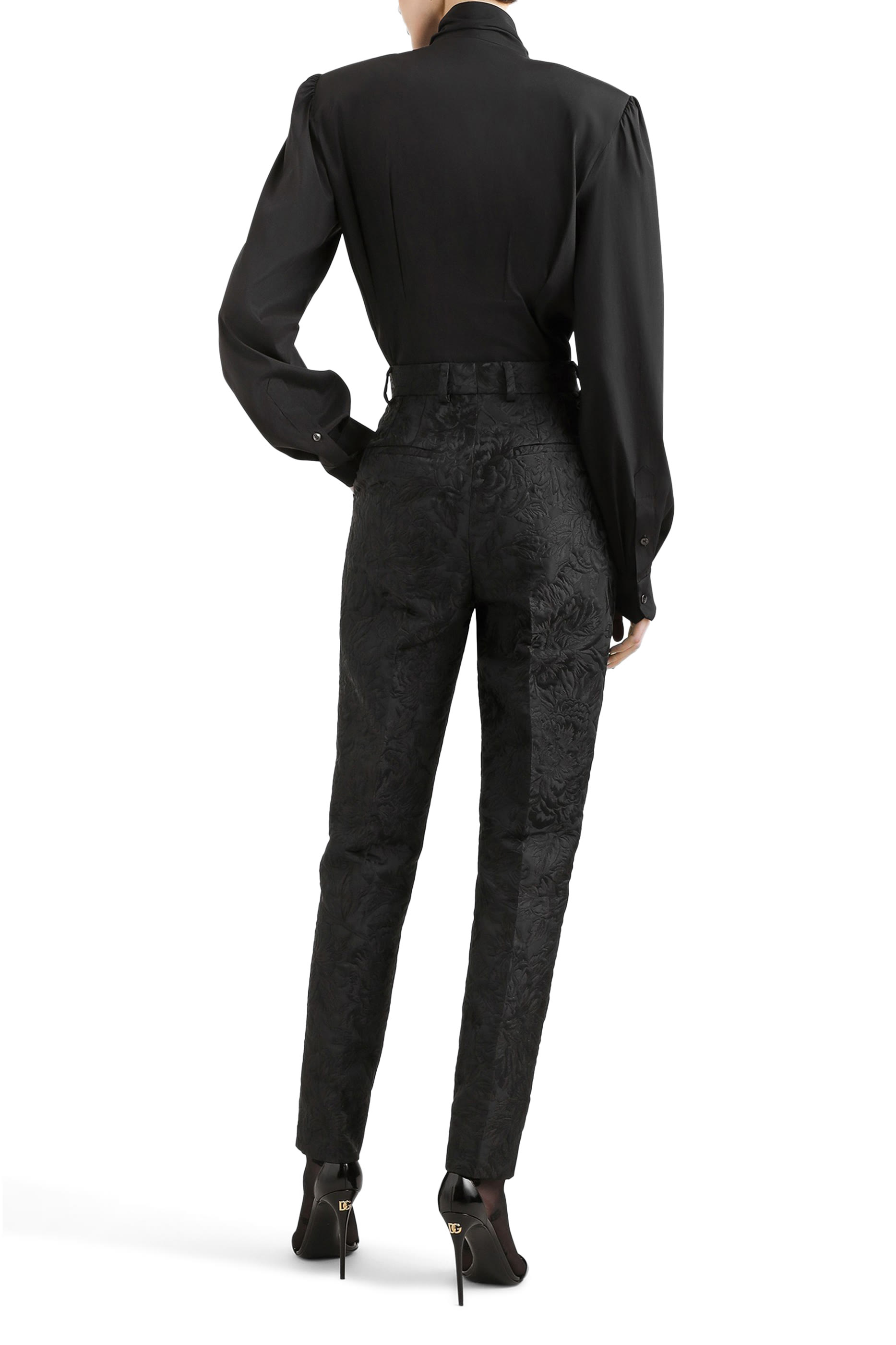 بنطال بقص ملاءمة للجسم ونقشة زهور مبطنة جاكار