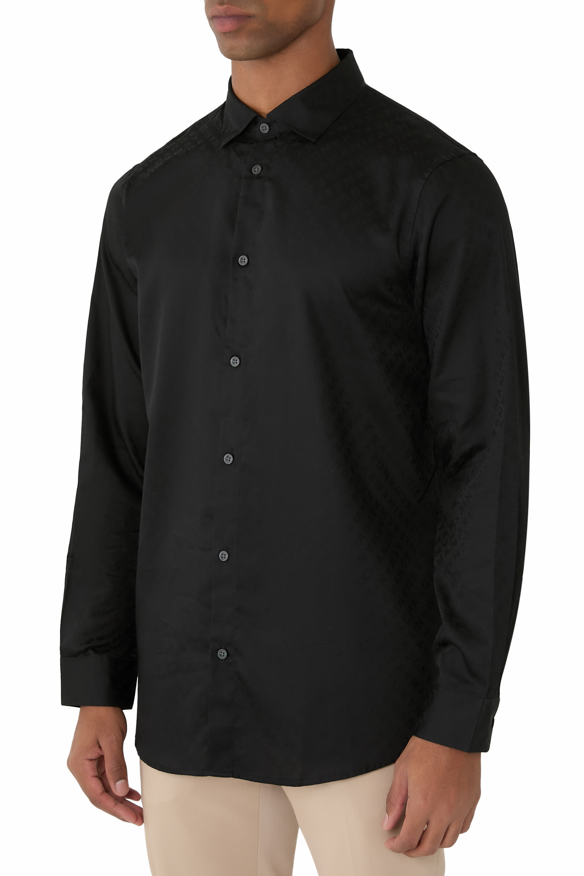 قميص بولو مزين بشعار الماركة بالكامل