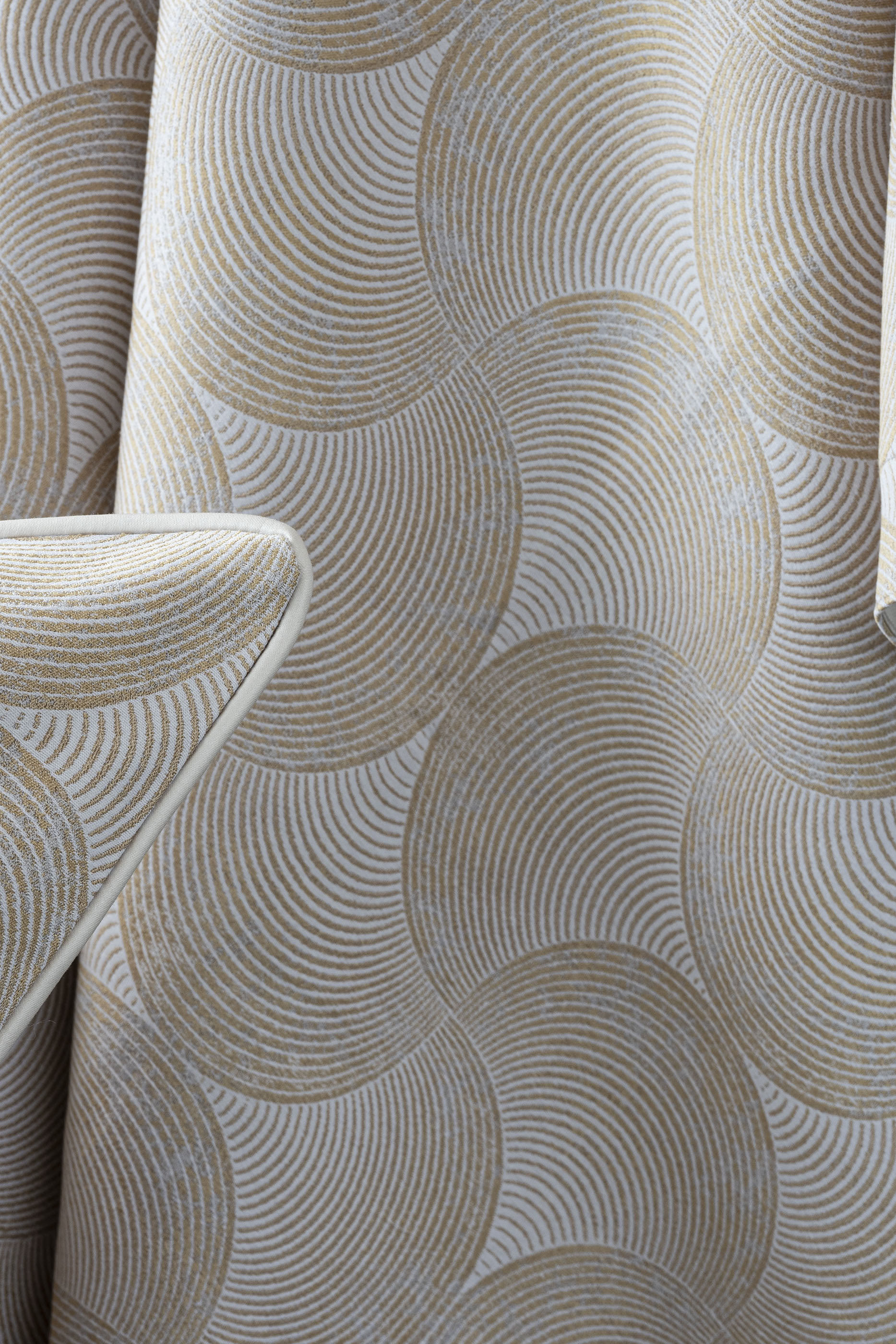 غطاء وسادة كافيار