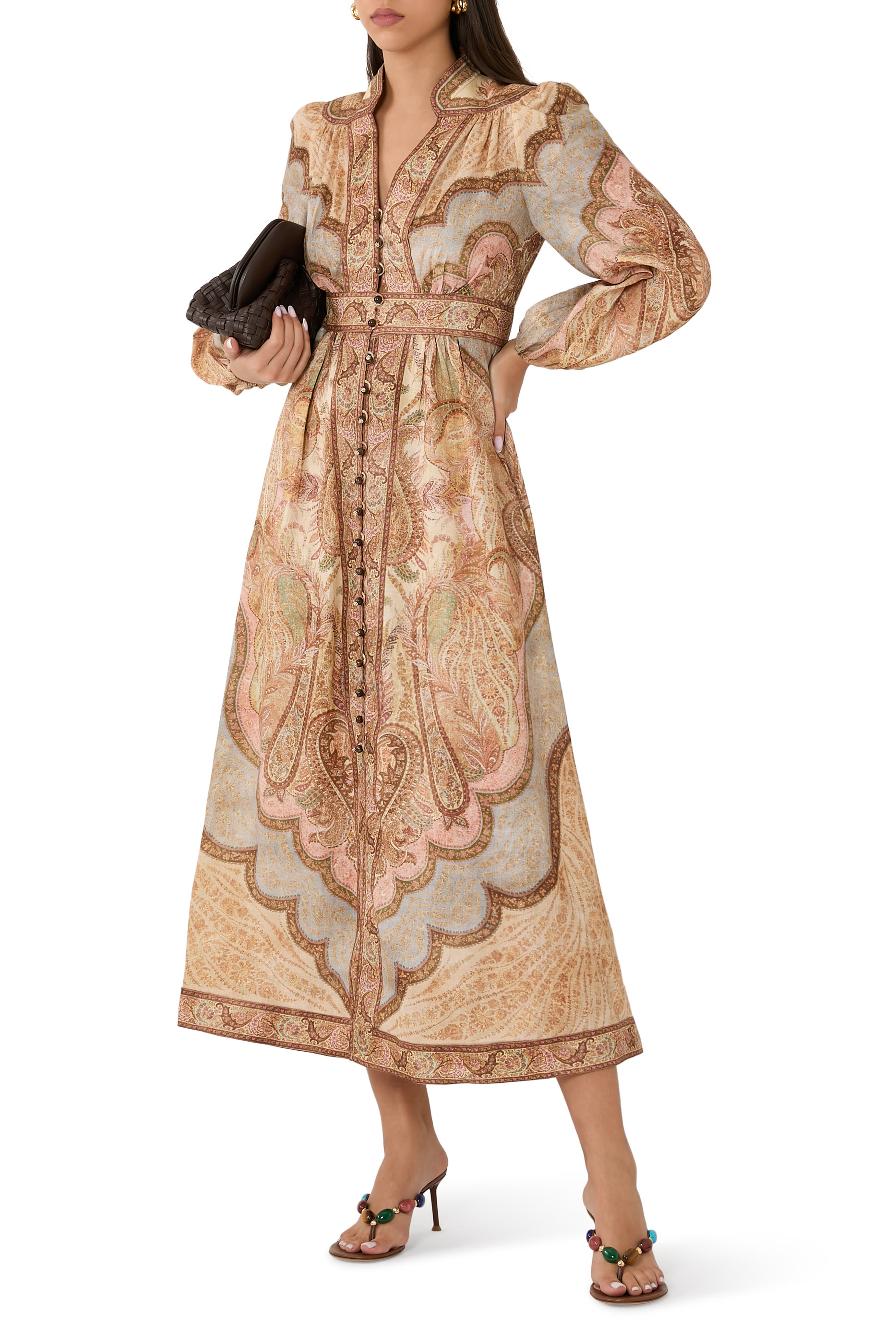 فستان واندرلاست متوسط الطول بياقة عميقة