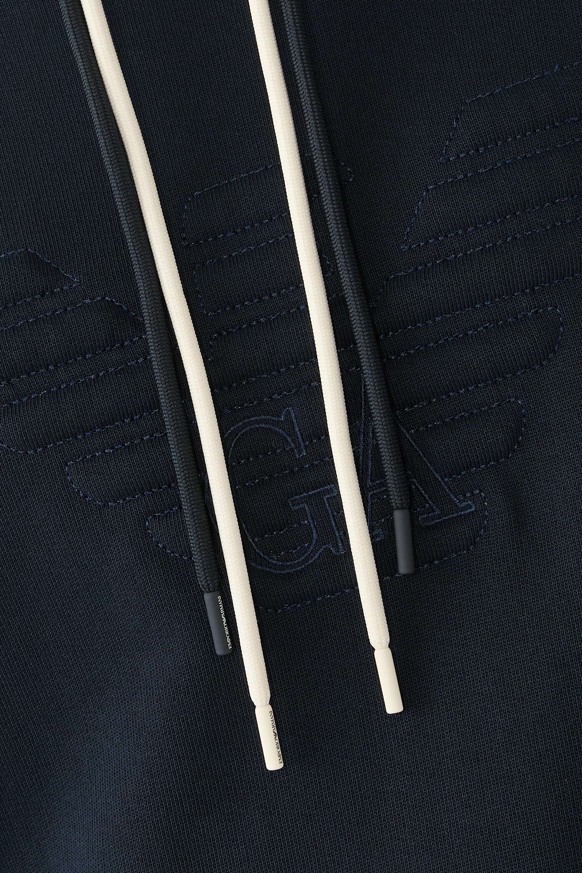 سويت شيرت بغطاء للرأس وشعار الماركة