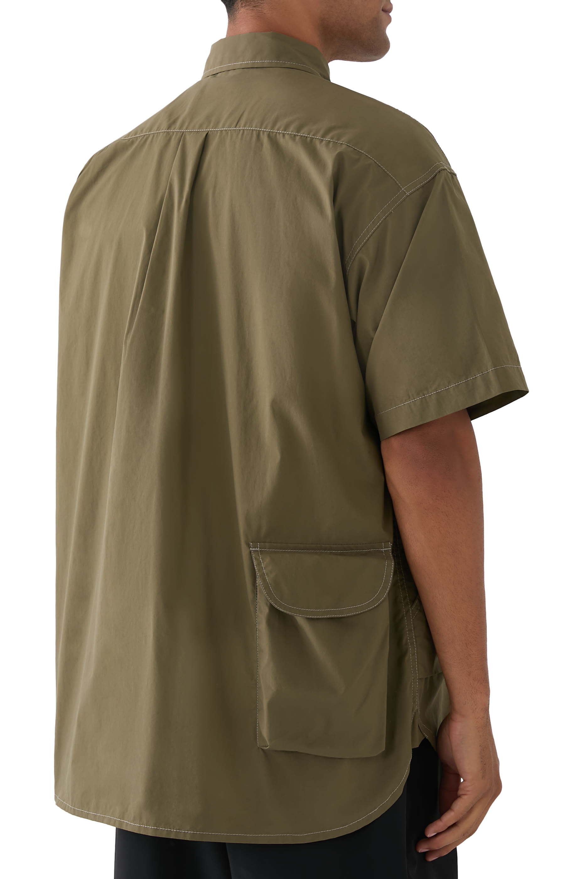 قميص بجيوب متعددة