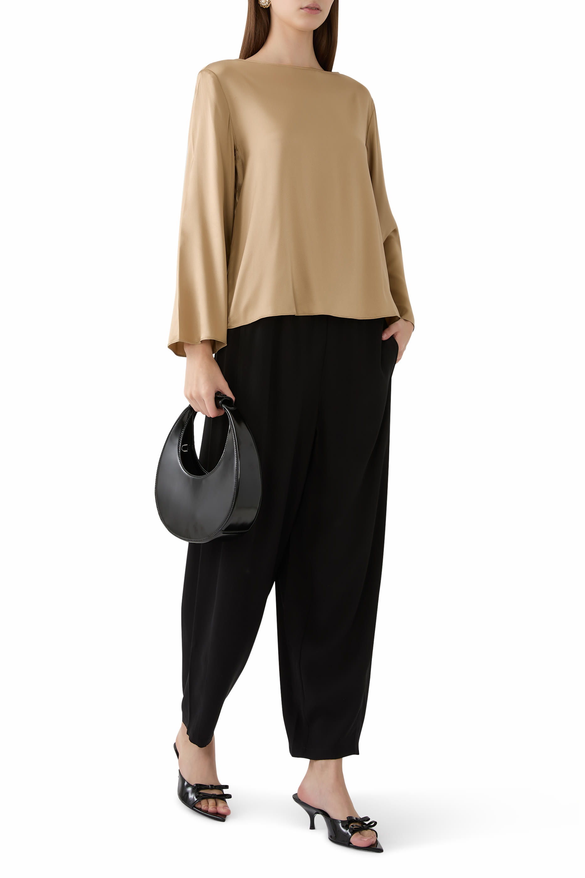 بلوزة بياقة قارب حرير شارموز مطاطي