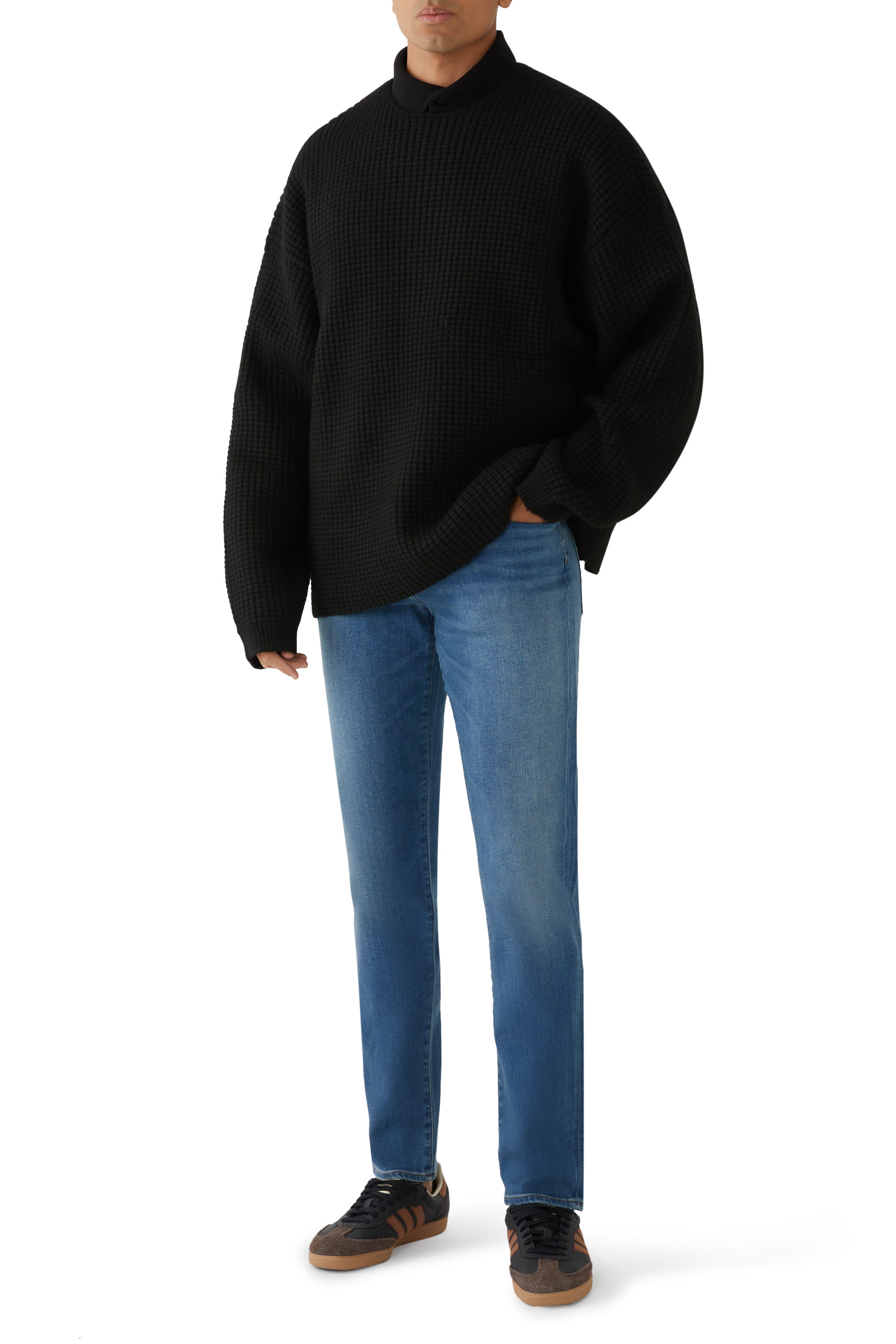 بنطال دنيم لندن بقصة ساق تضيق نحو الأسفل