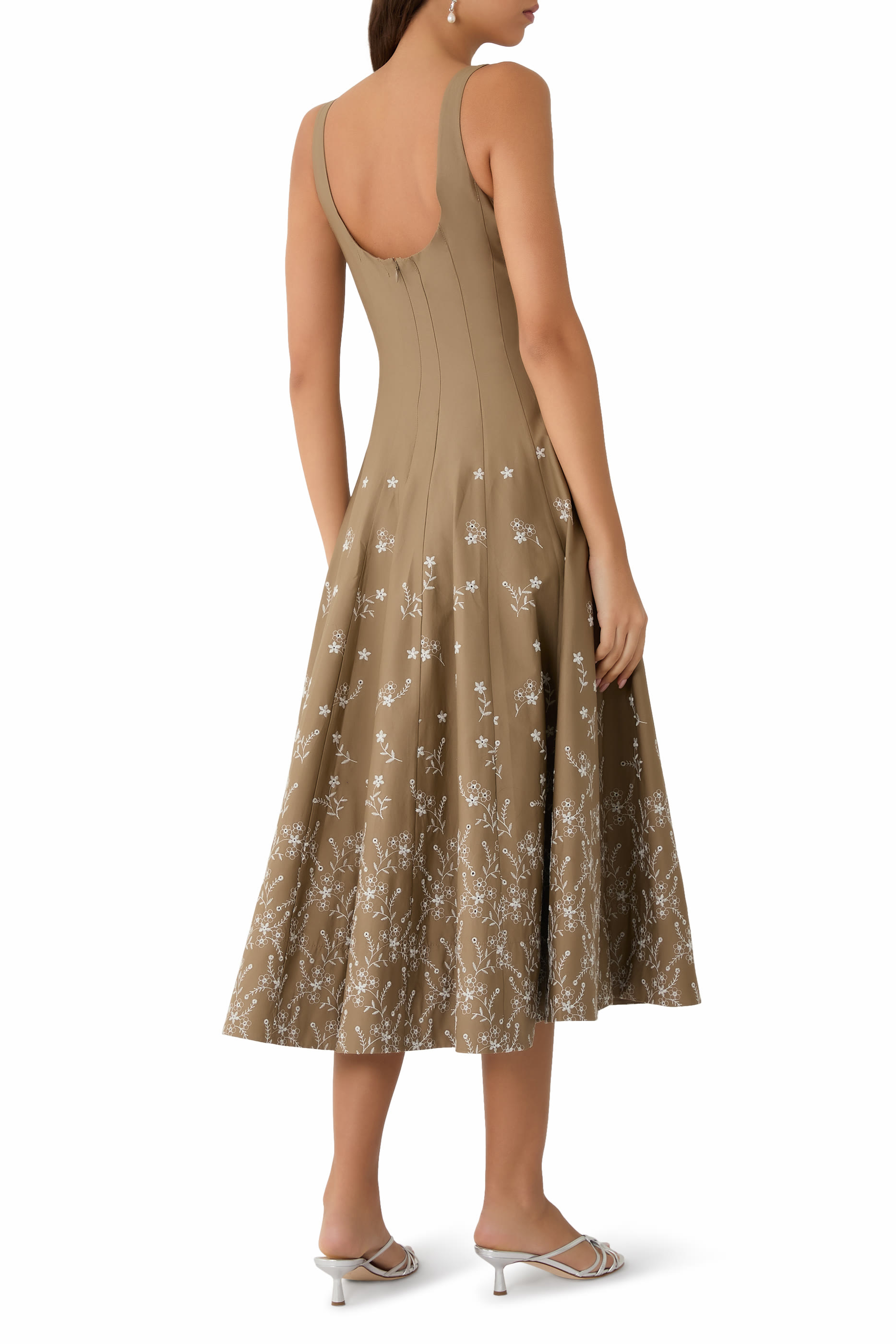 فستان ويلز مطرز