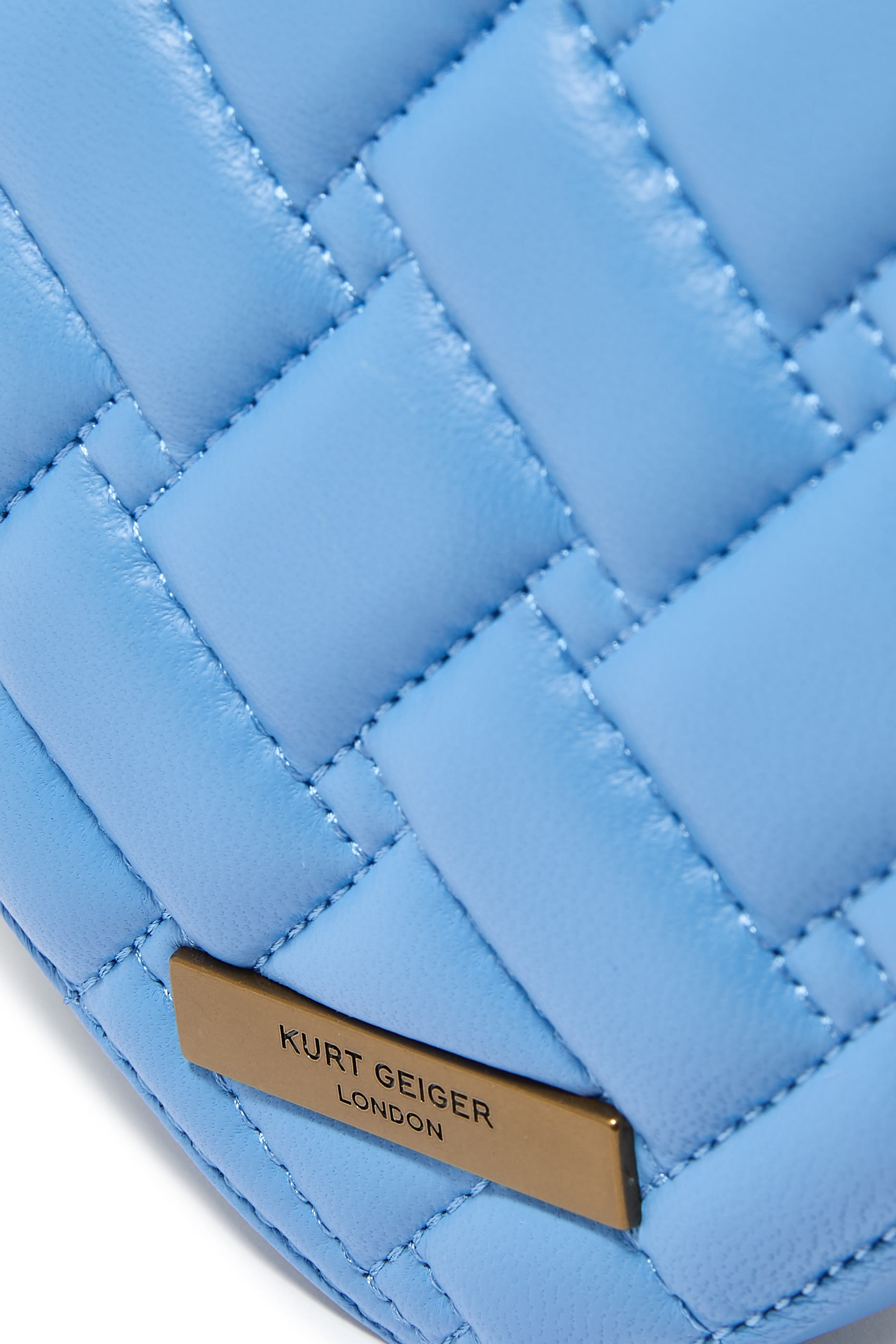 حقيبة كنسينغتون بتصميم قلب