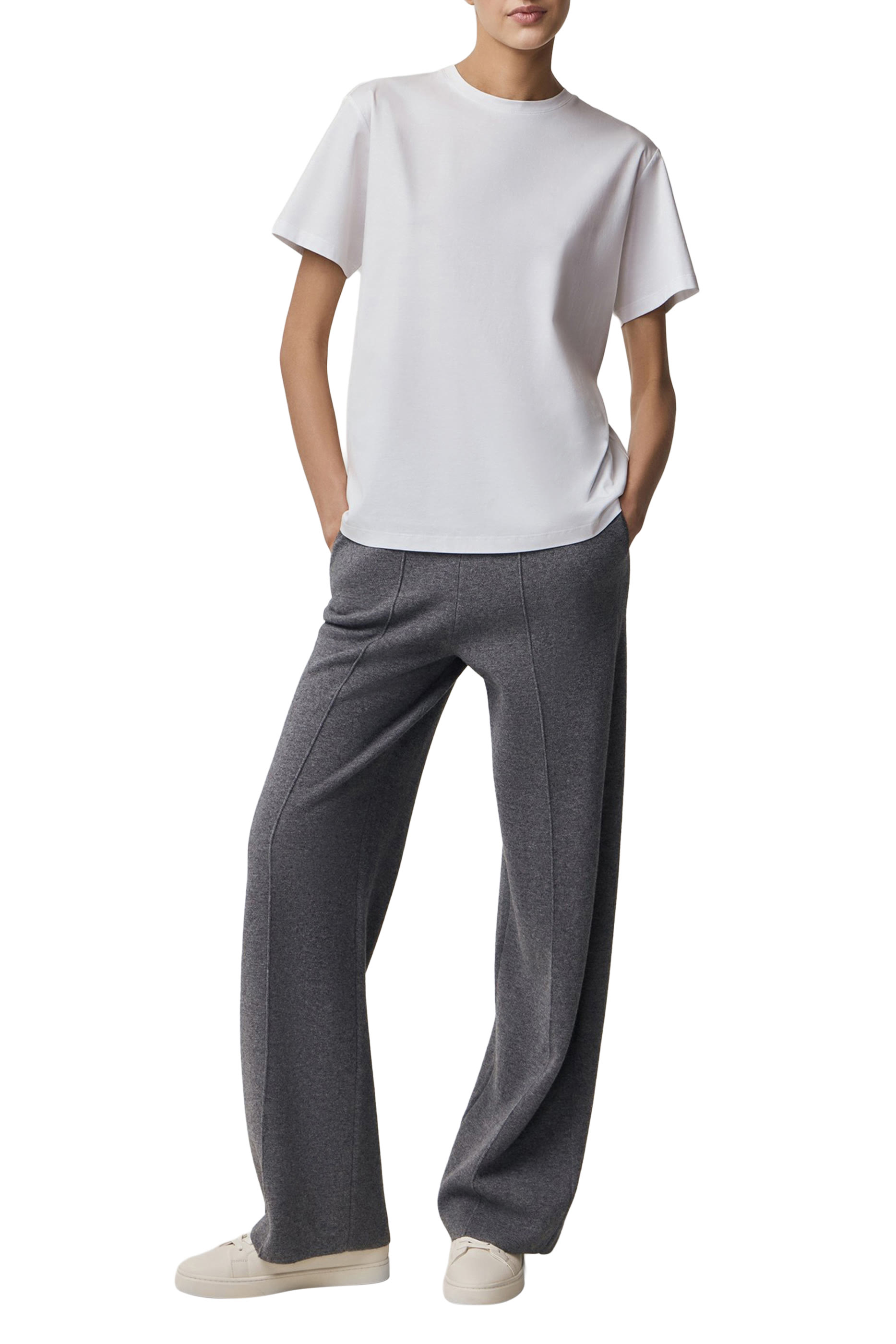 تيشيرت بقصة مريحة