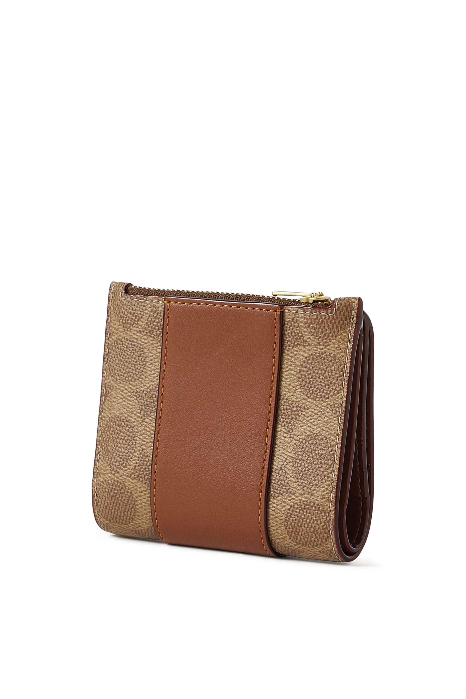 محفظة ايسنشال بتصميم رفيع ثنائي الطي قماش قنب محفور بشعار الماركة