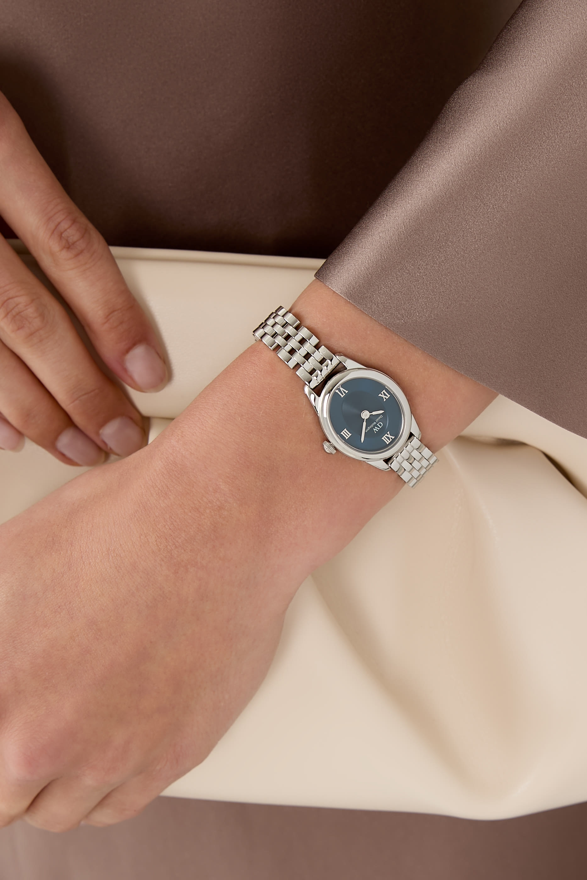 ساعة أوفيليا صغيرة