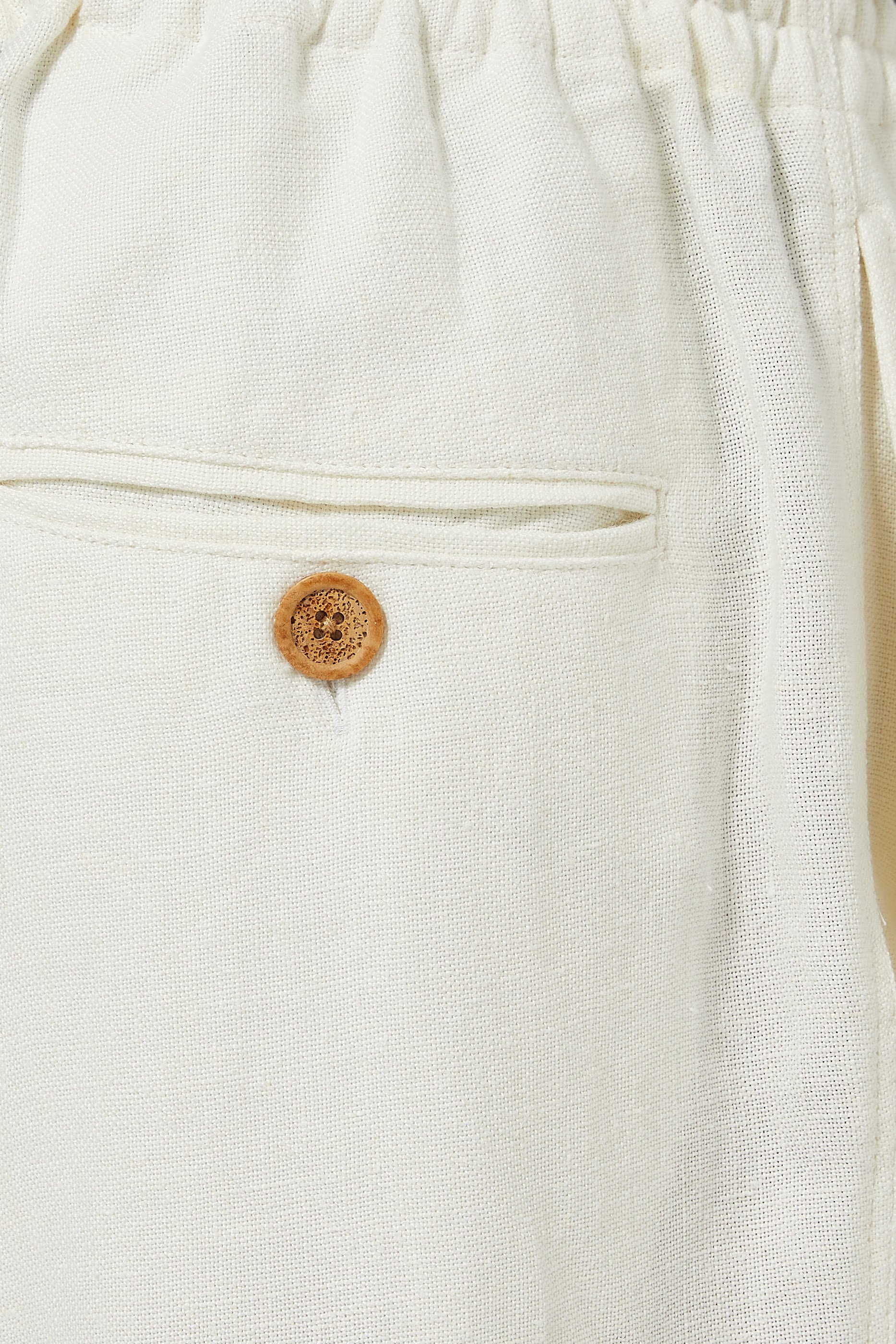 بنطال كتان بقصة ساقين واسعتين