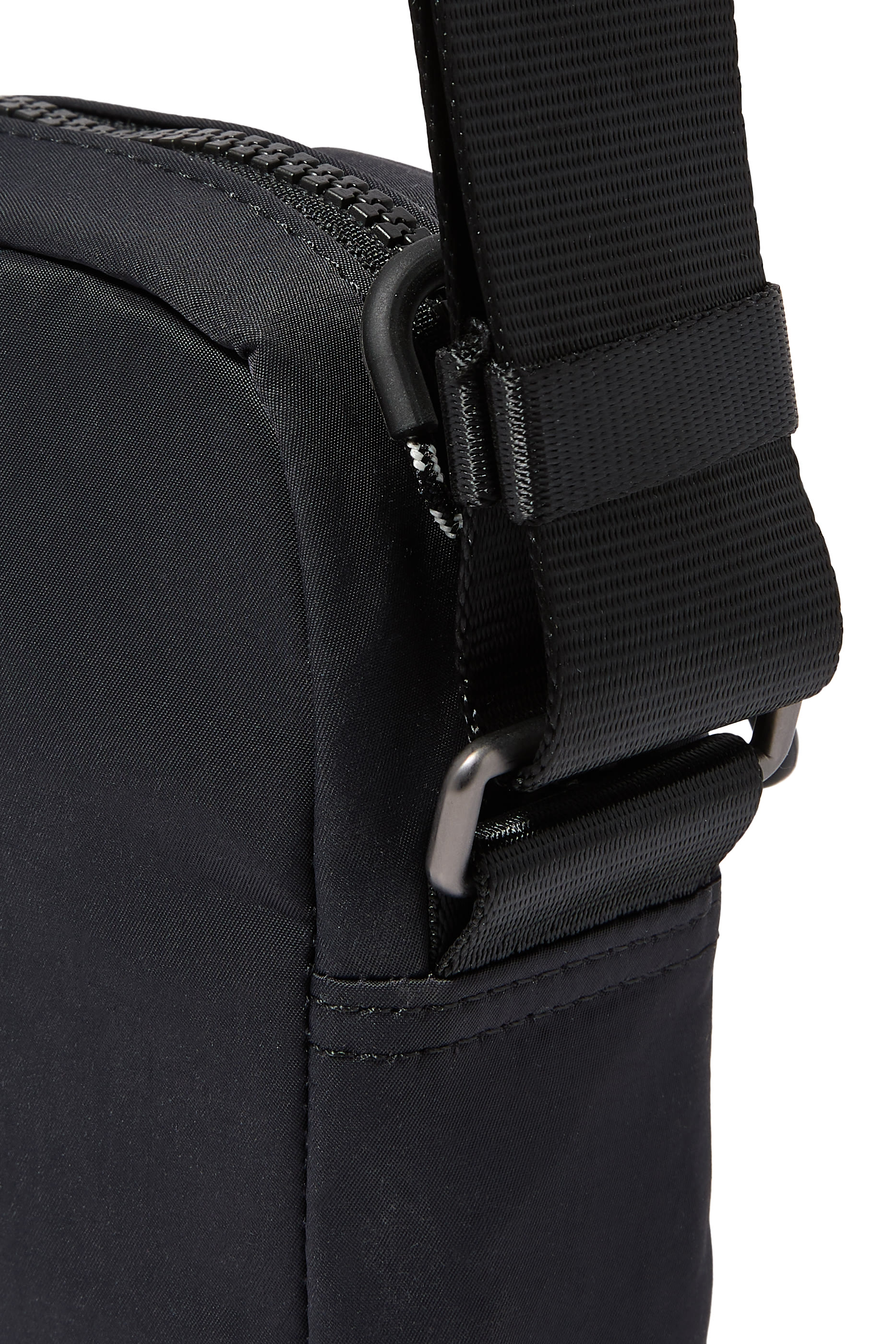 حقيبة كروس بودي أول أراوند