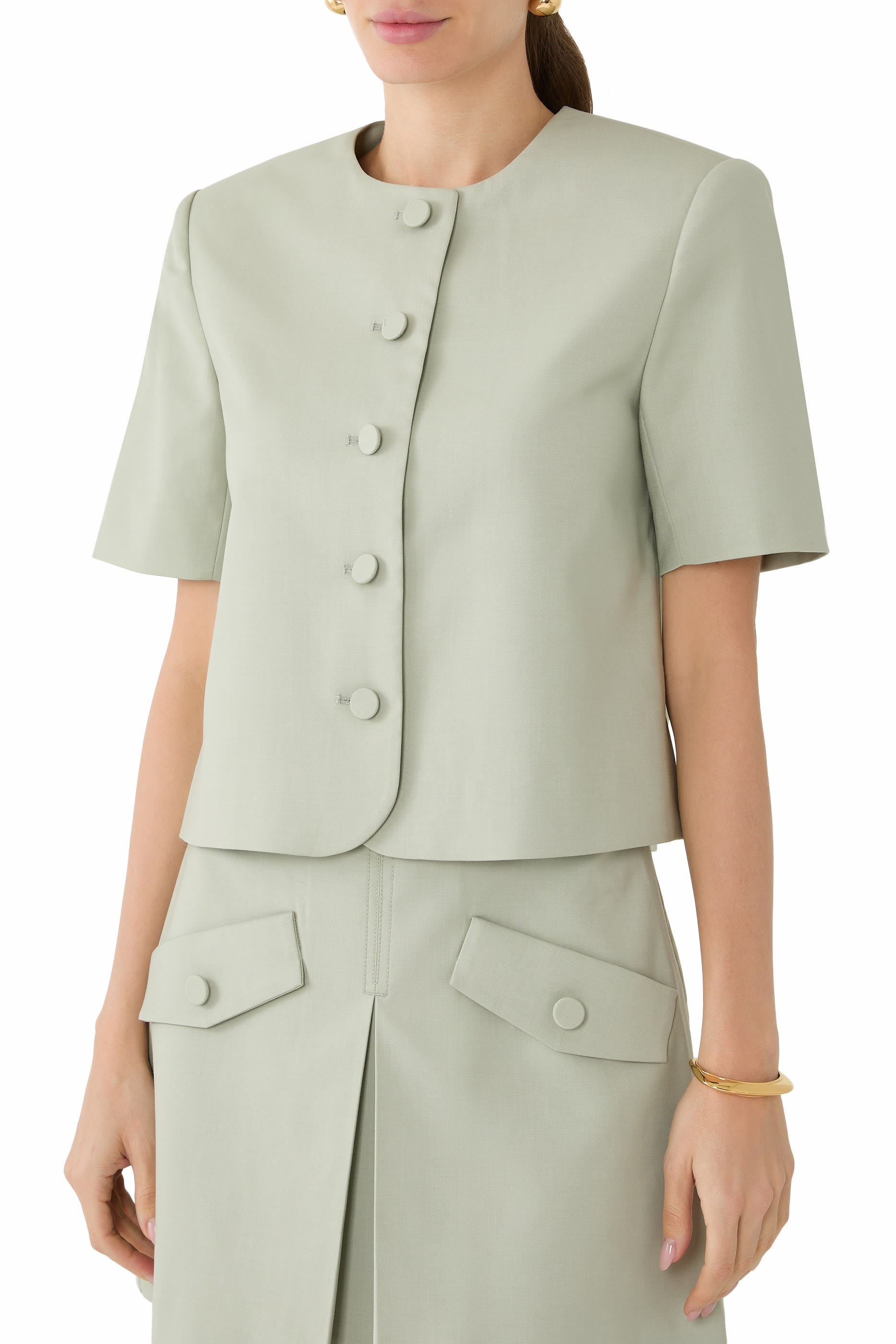 بلوزة سميرة بنمط بليزر