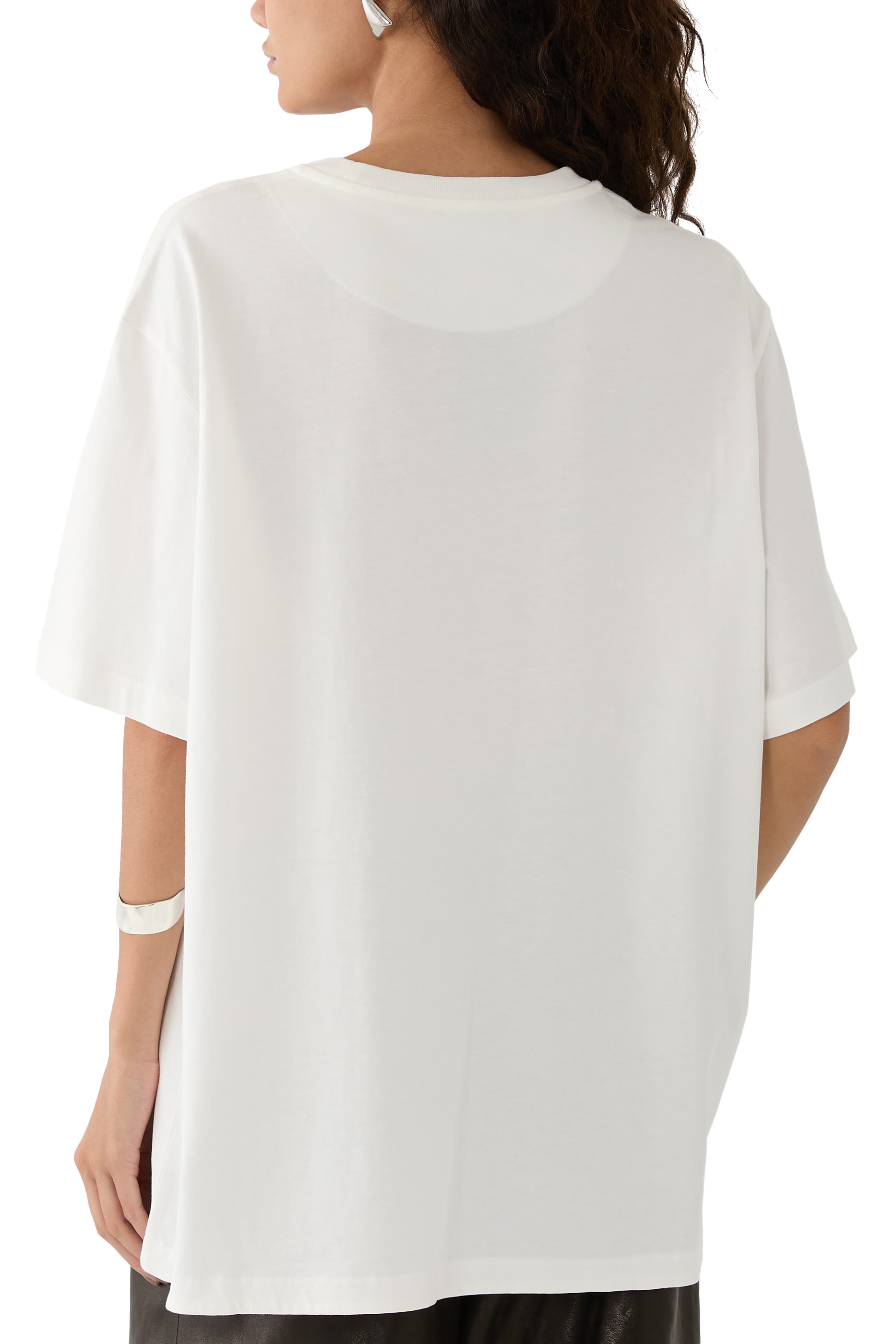 تيشيرت بشعار الماركة