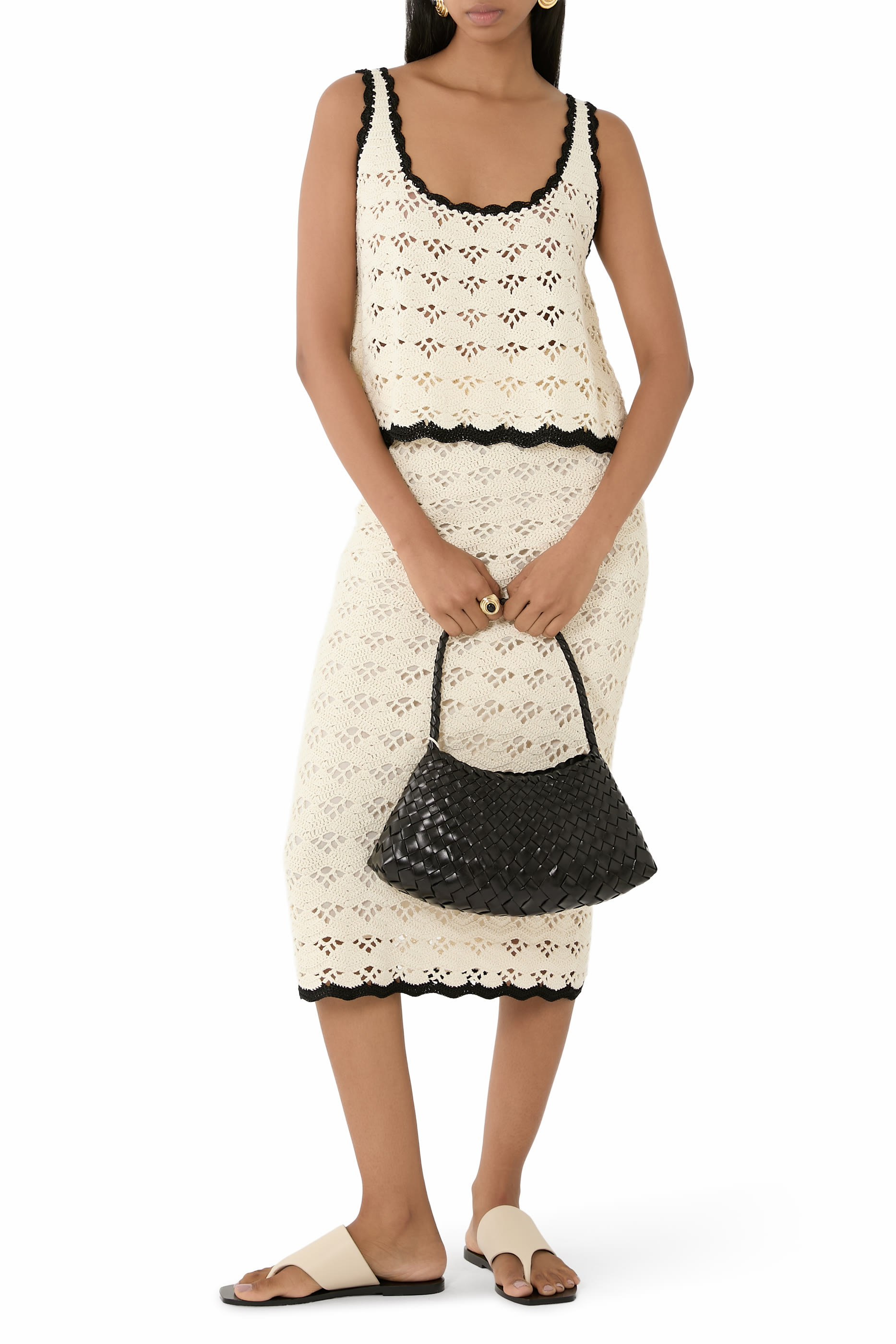 بلوزة ريانون بلا أكمام كروشيه