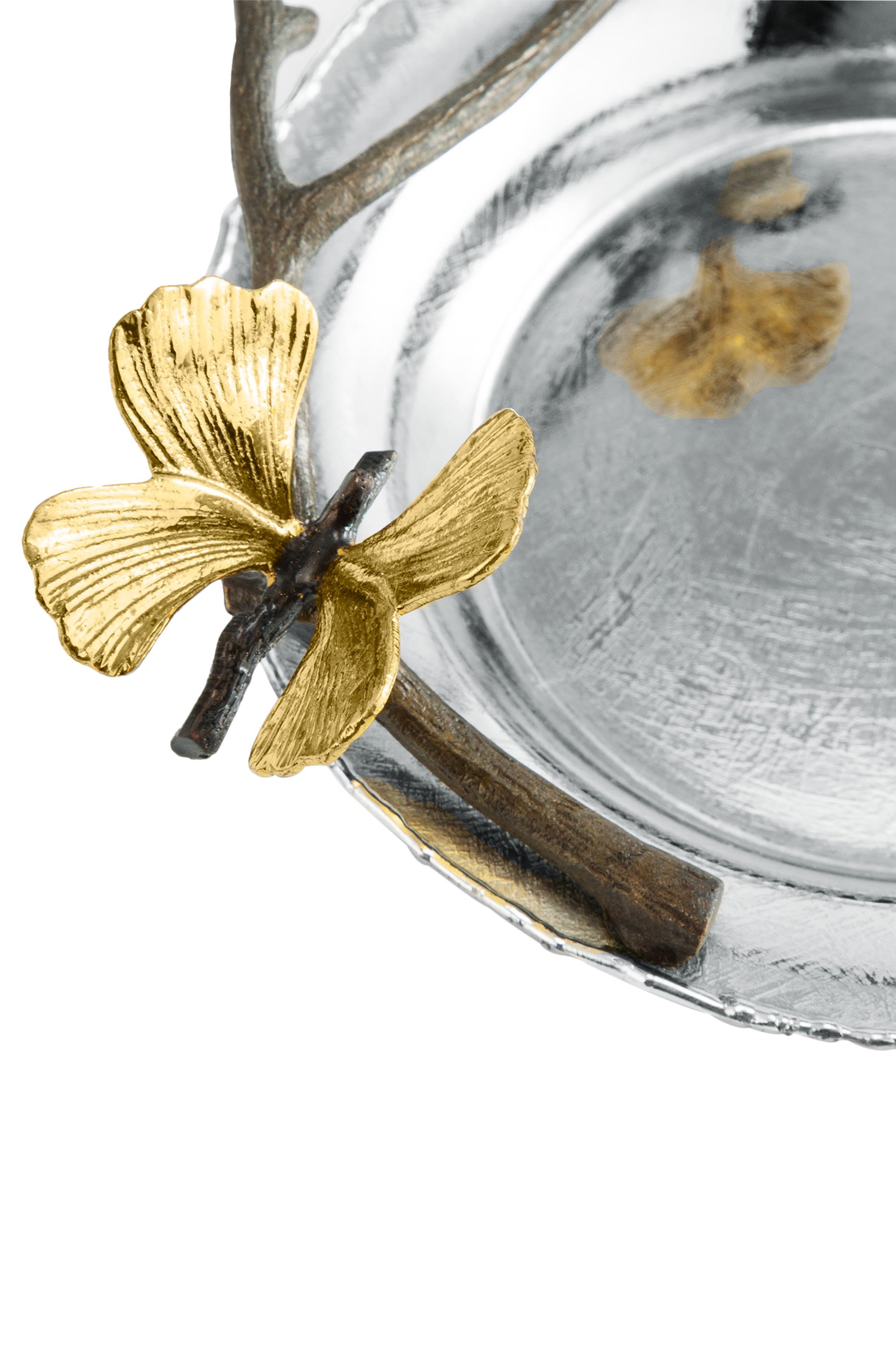 قاعدة كوب بتصميم الجنكة مزينة بفراشة