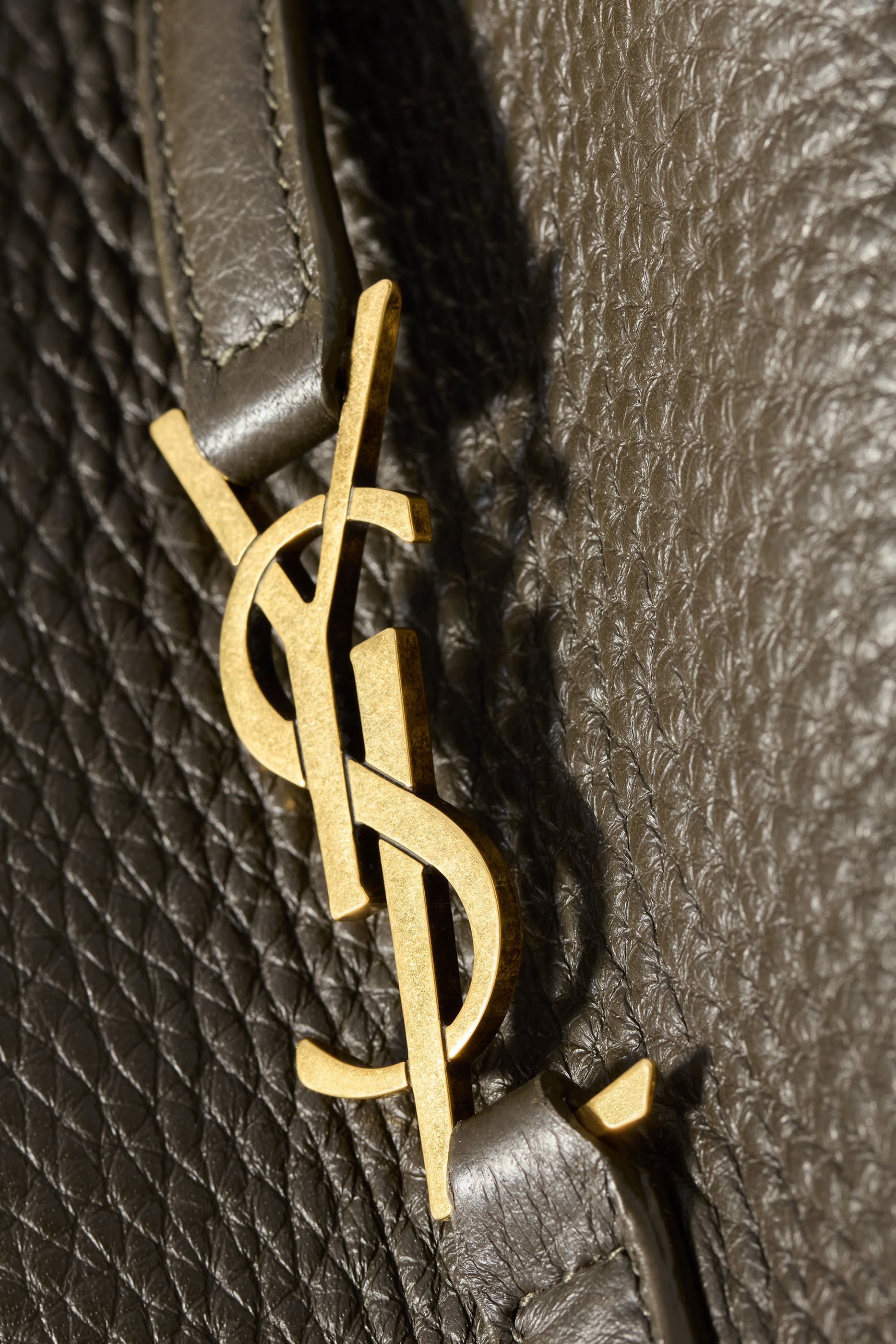 حقيبة لو 5 ايه 7 بايبي بتصميم لين جلد بارز الملمس