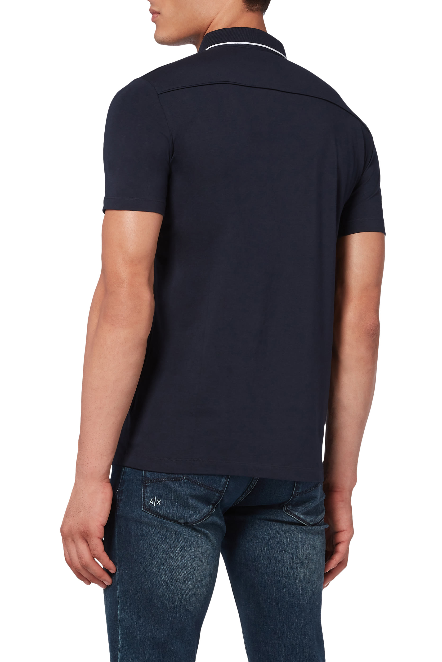 تي شيرت بولو بشعار الماركة بتصميم دائري