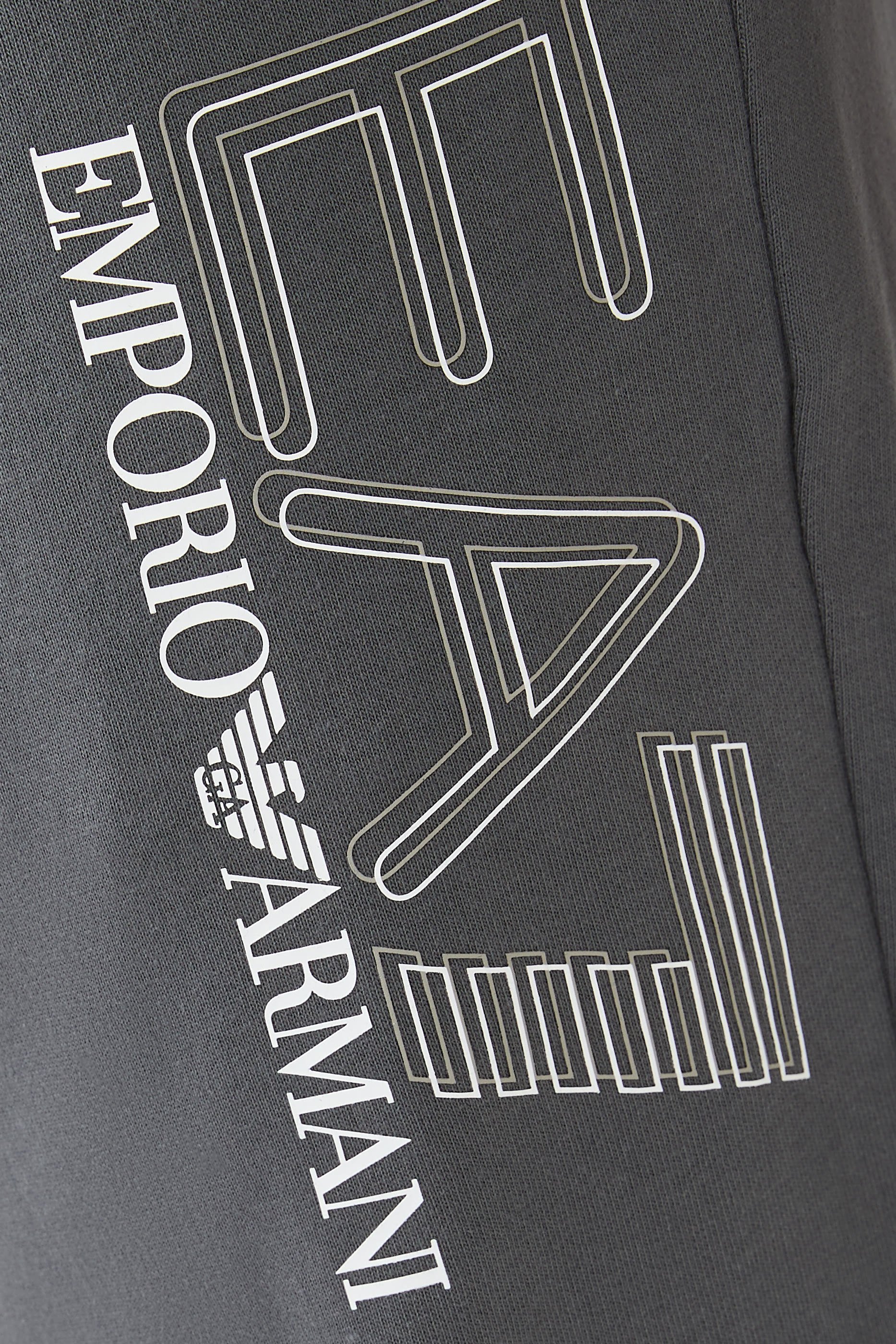 بنطال رياضي بشعار الماركة