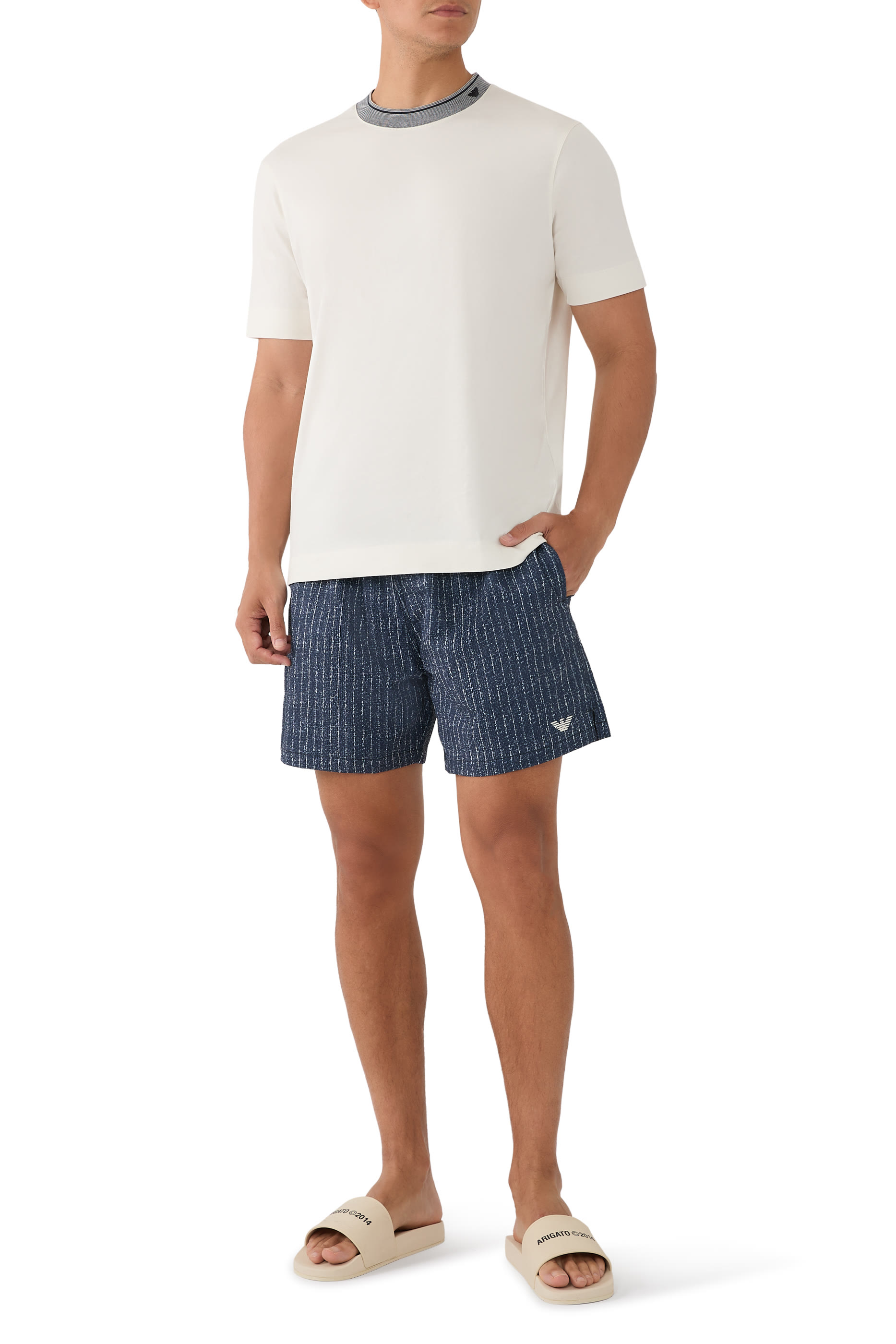 شورت سباحة بنقشة تجريدية