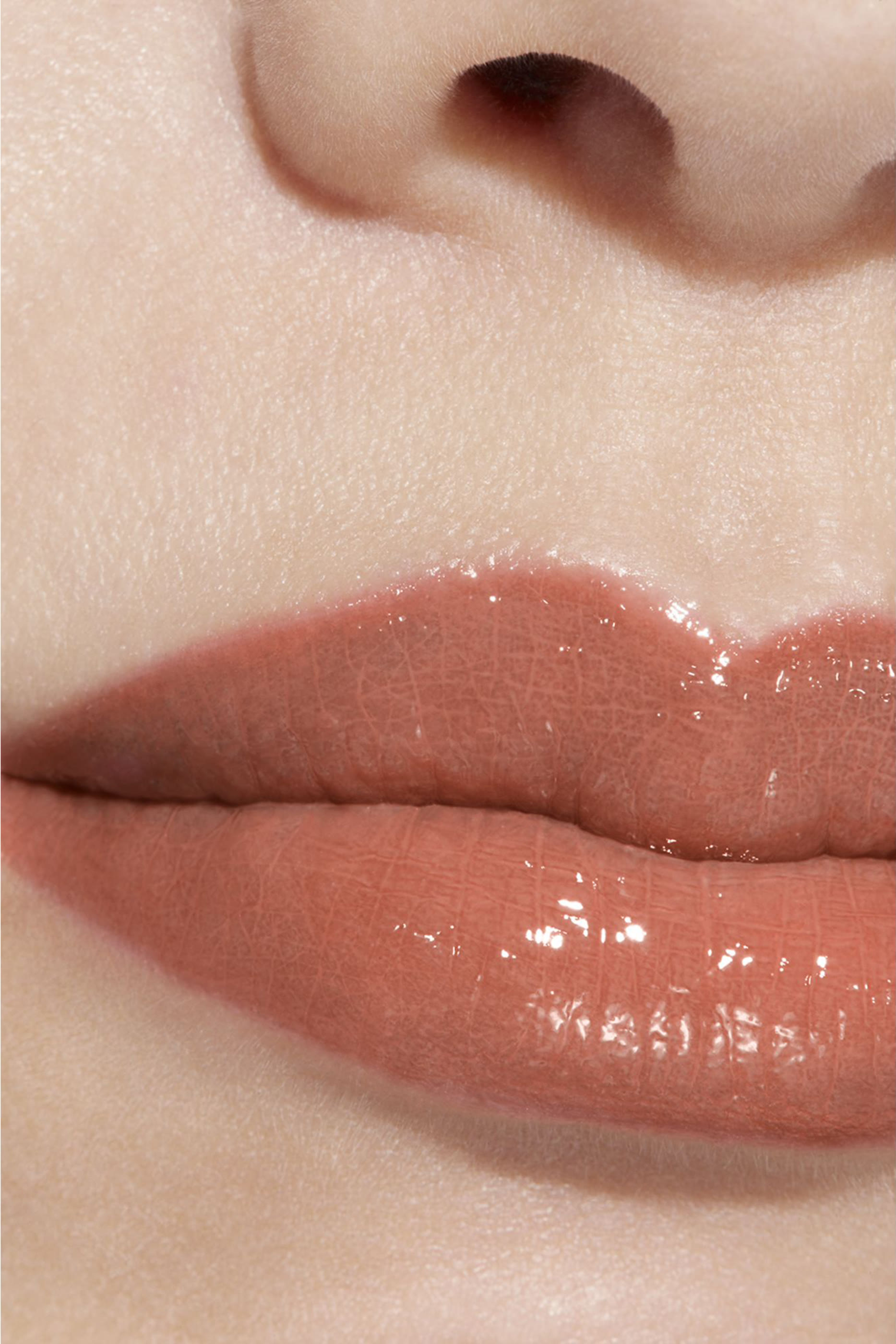 أحمر شفاه ROUGE COCO FLASH Colour, Shine, Intensity In A Flash