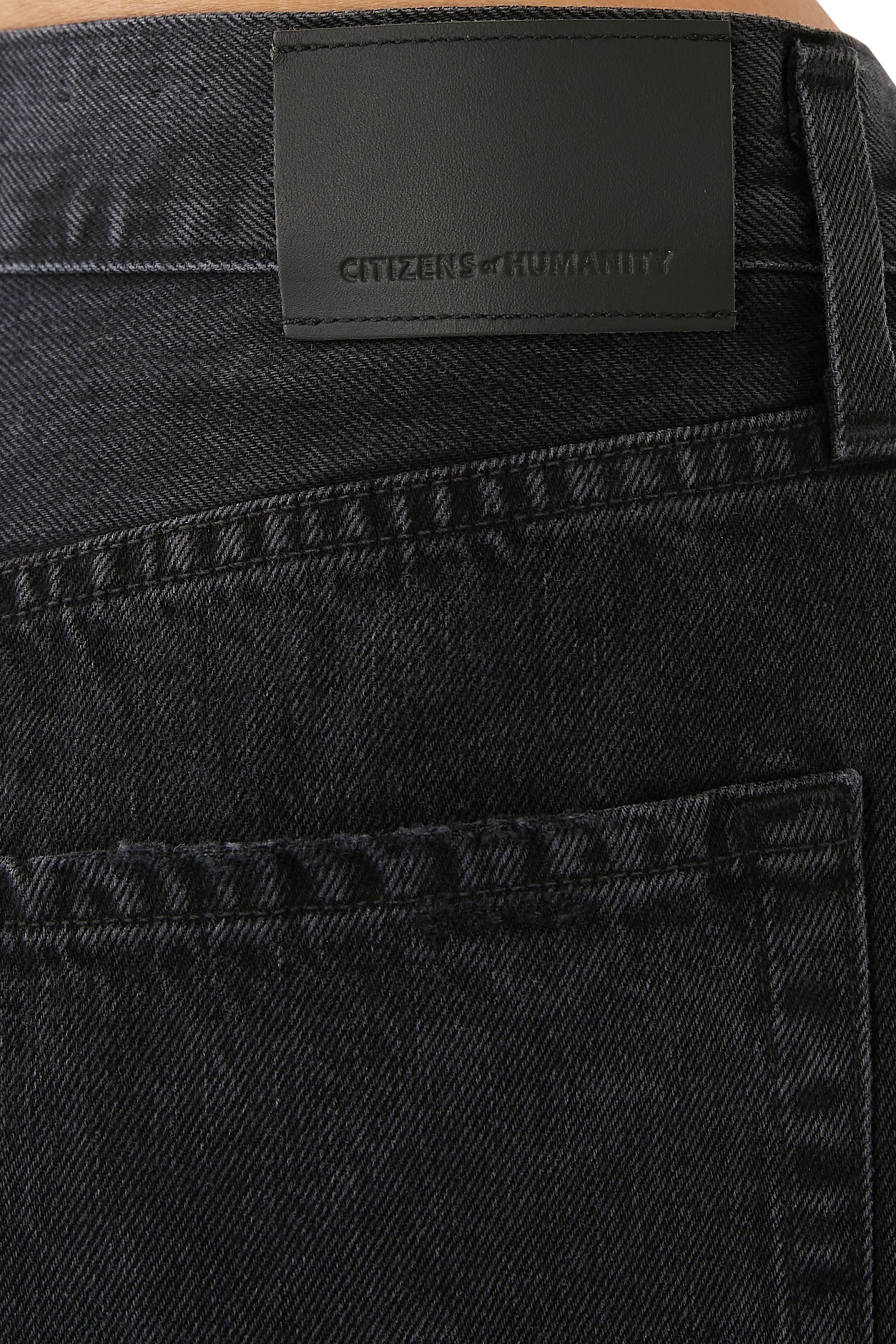 بنطال فضفاض أيلا قصير بأساور كاحل