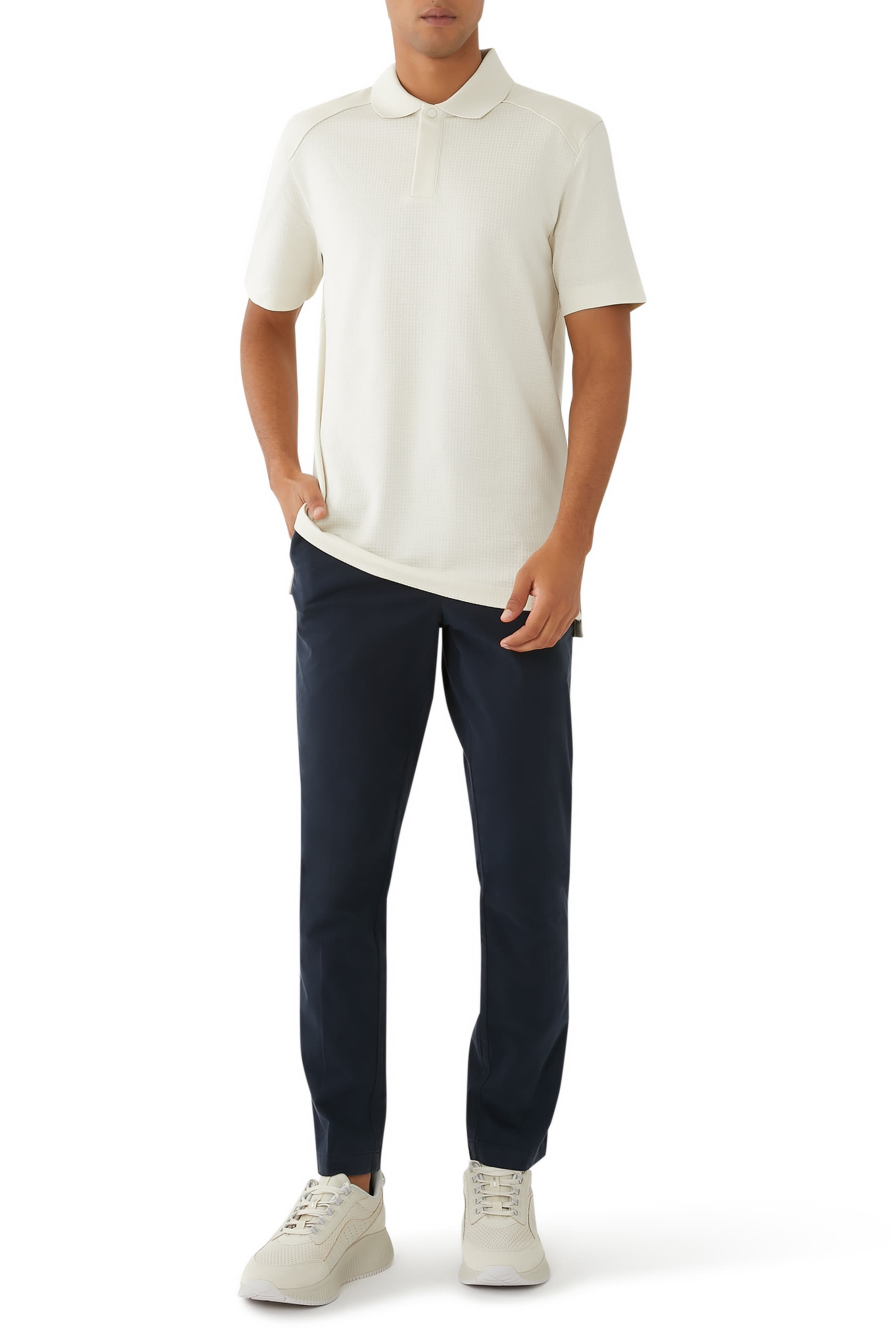 قميص بولو بأكمام قصيرة