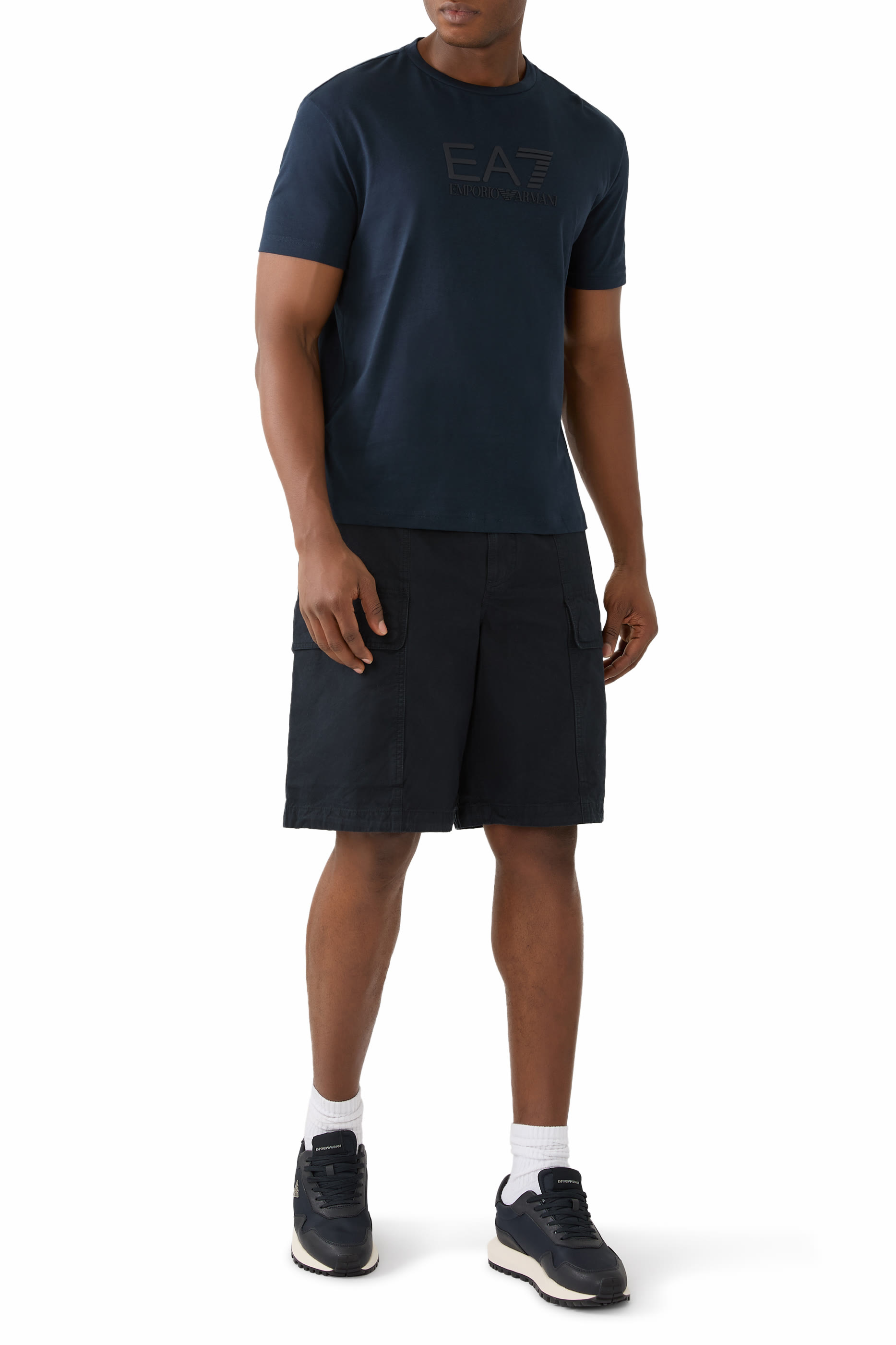 تيشيرت بشعار الماركة قطن