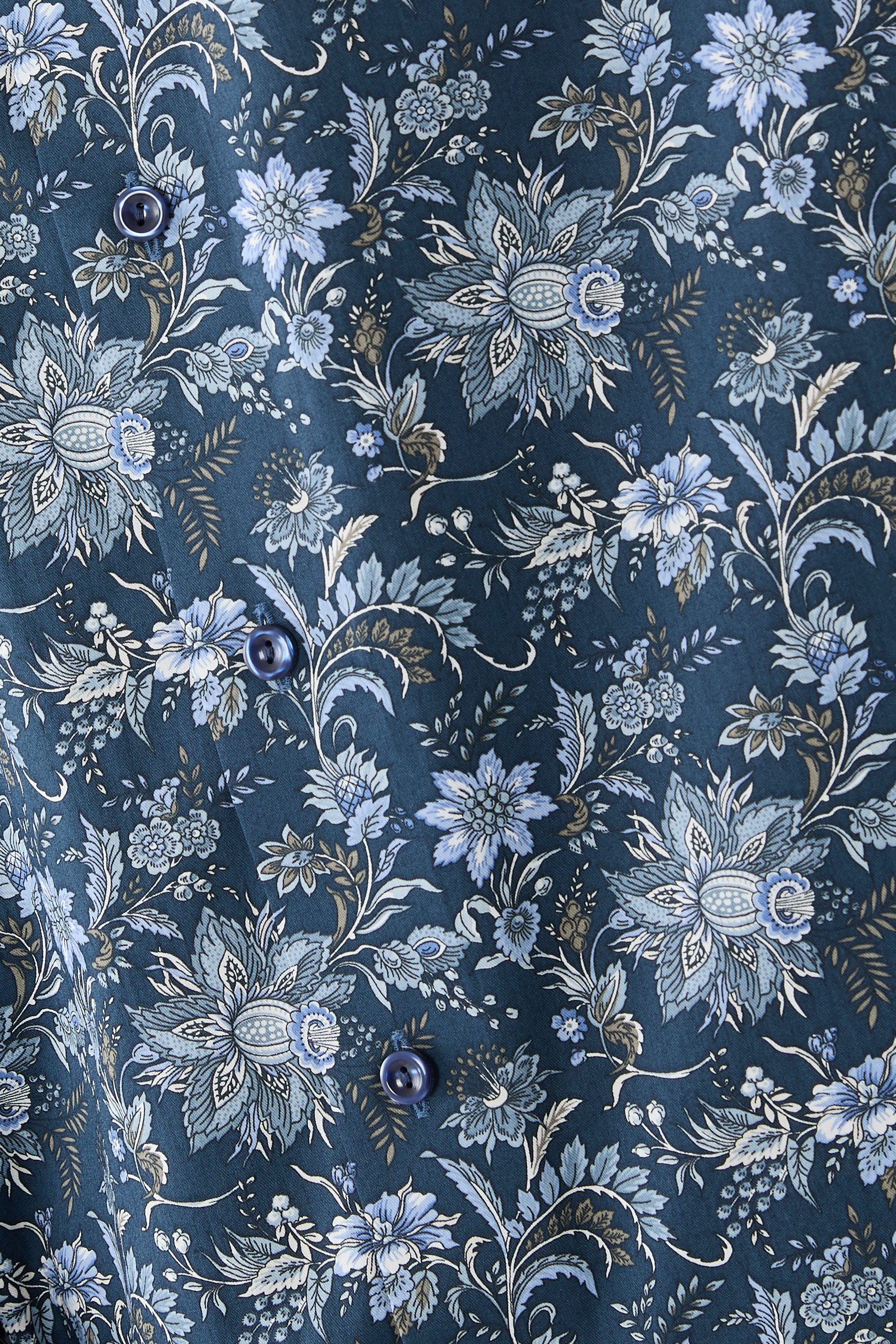 قميص بنقشة زهور تويل مميز للماركة