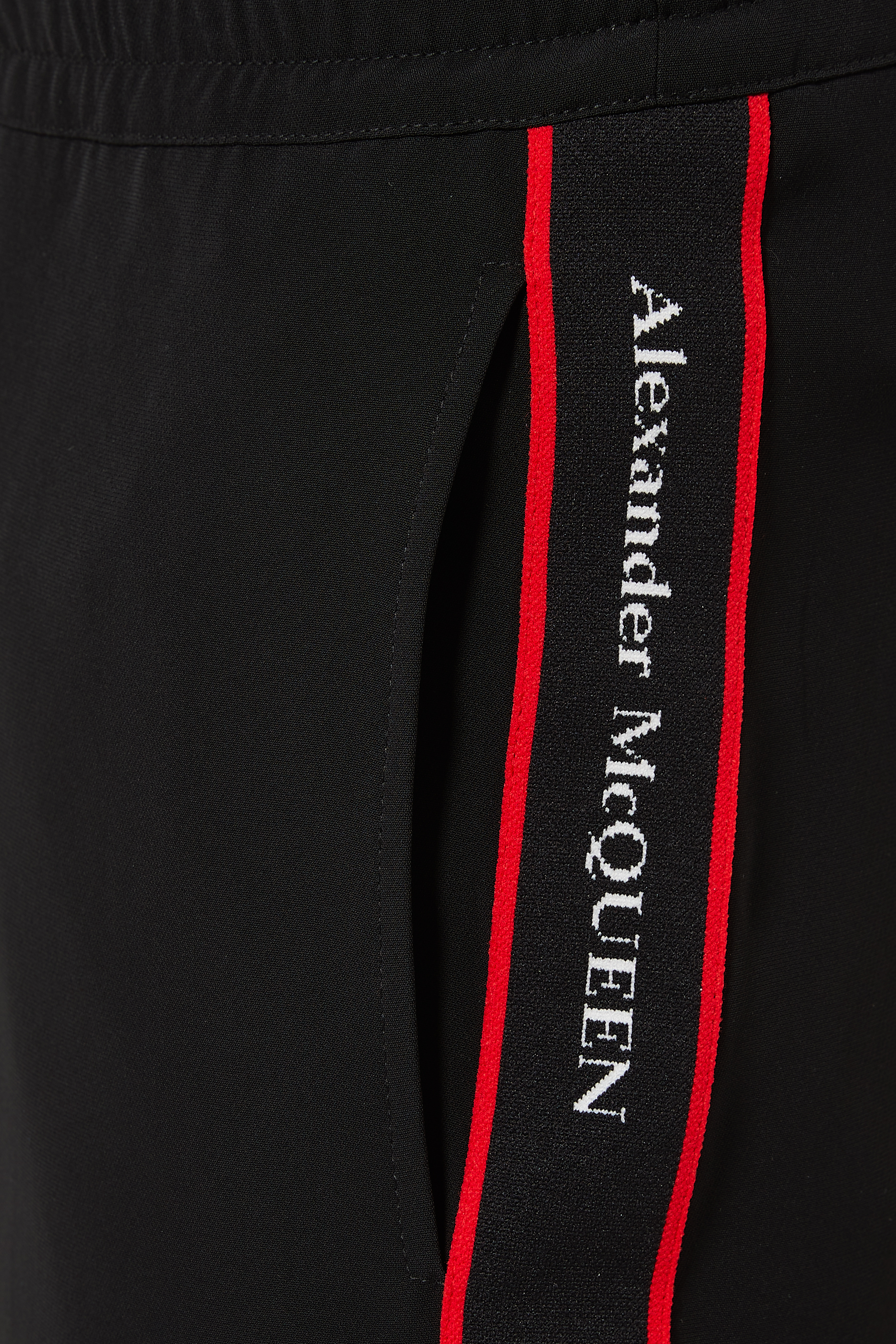 بنطال رياضي مزين بشريط شعار الماركة