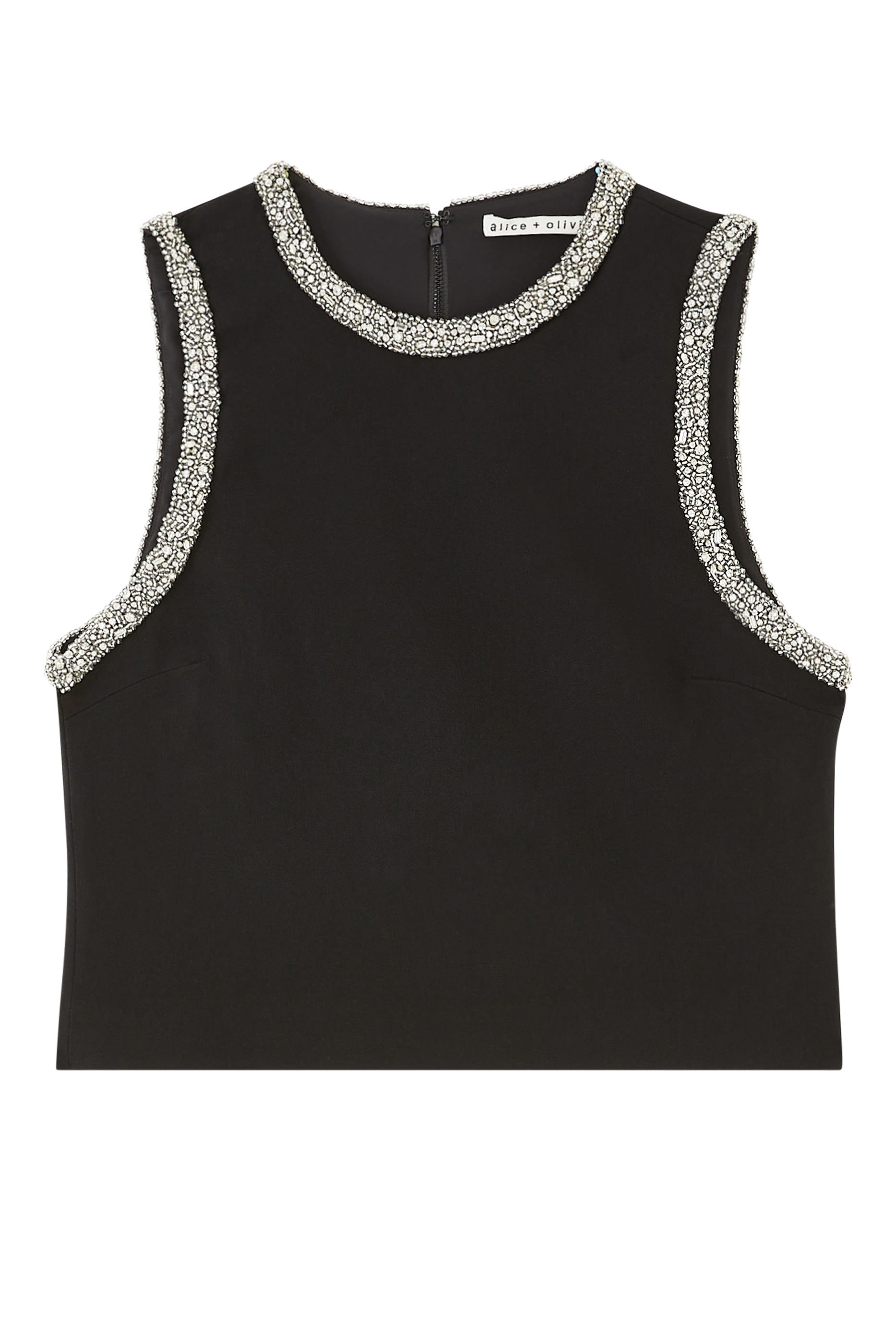 بلوزة امال بتطريزات