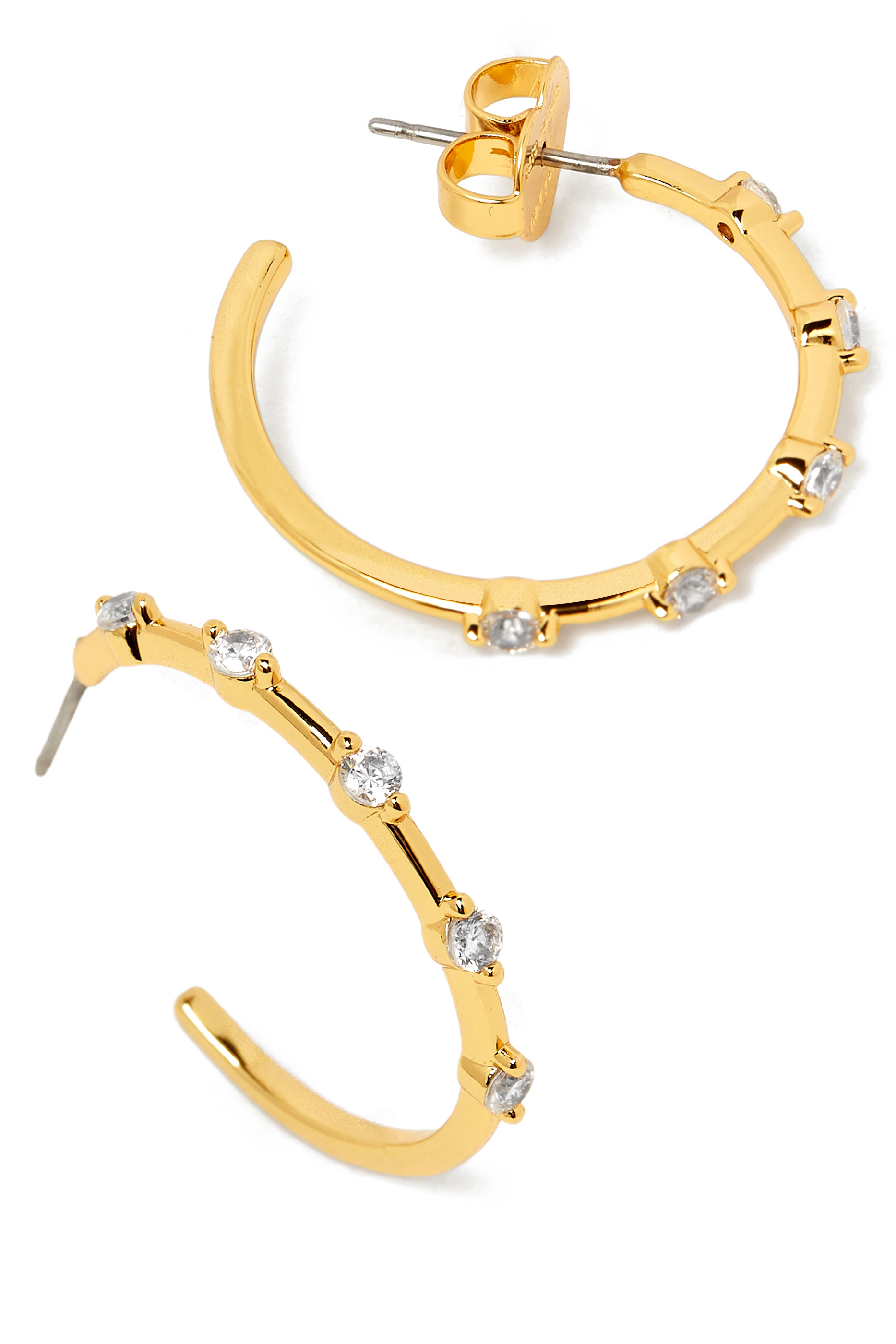 أقراط دائرية هينت اوف شيمر مرصعة بأحجار زركونيا مكعبة ولؤلؤ زجاجي، معدن مطلي ومشابك من الفولاذ الصحي