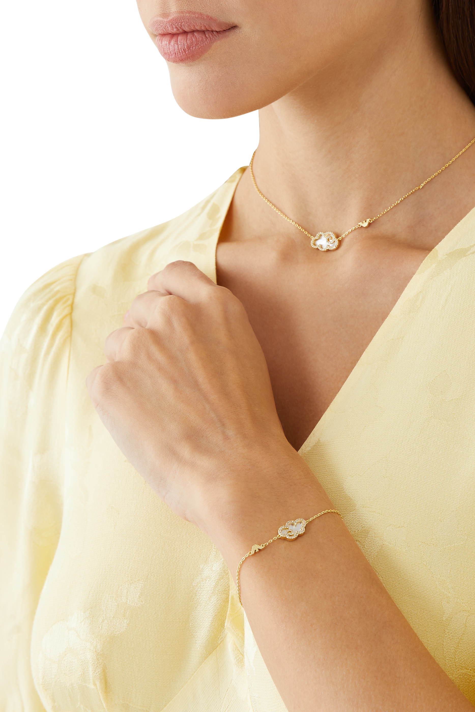 سوار سنتيمنتال بحلية مرصعة بعرق اللؤلؤ