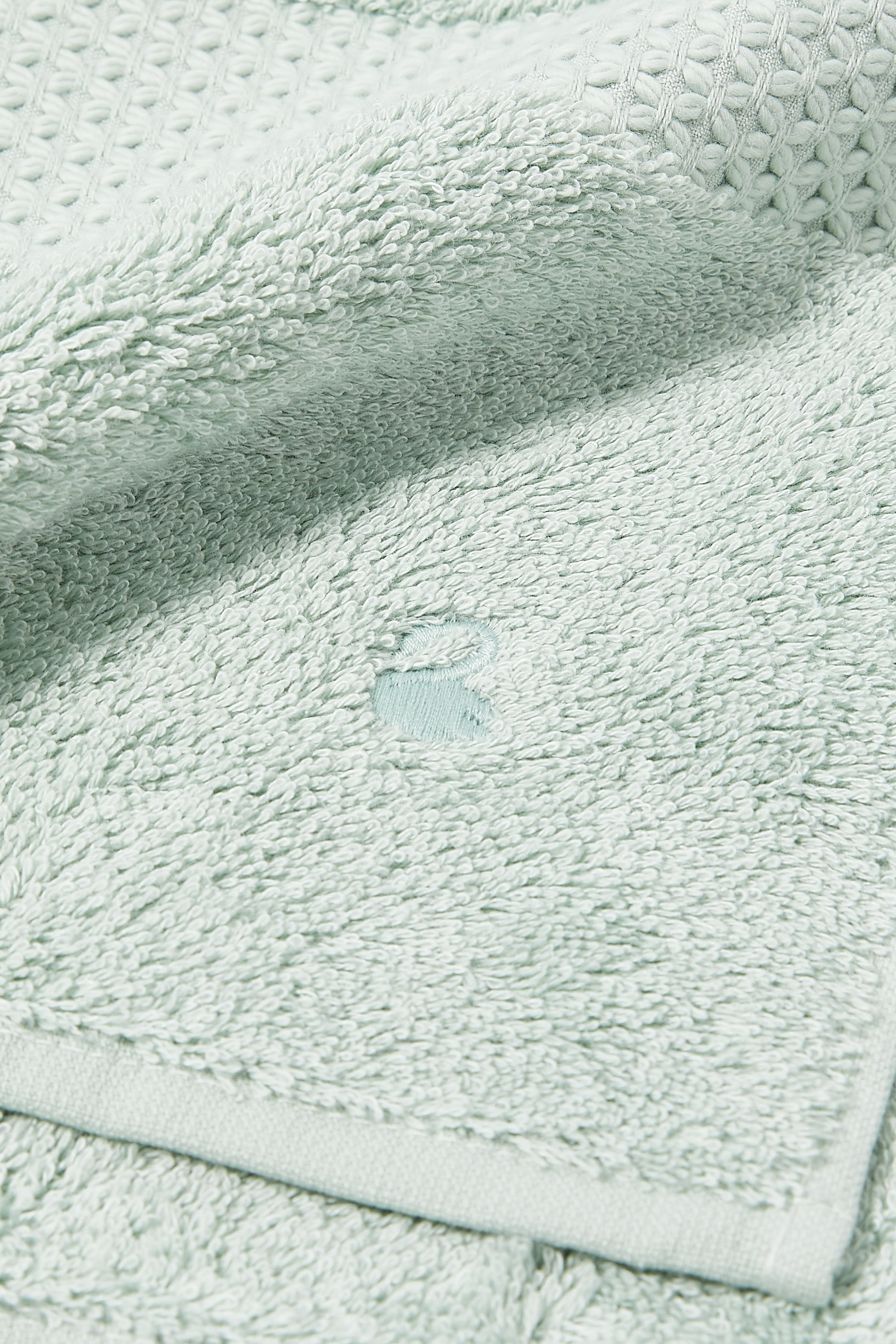 مناشف إيتوال